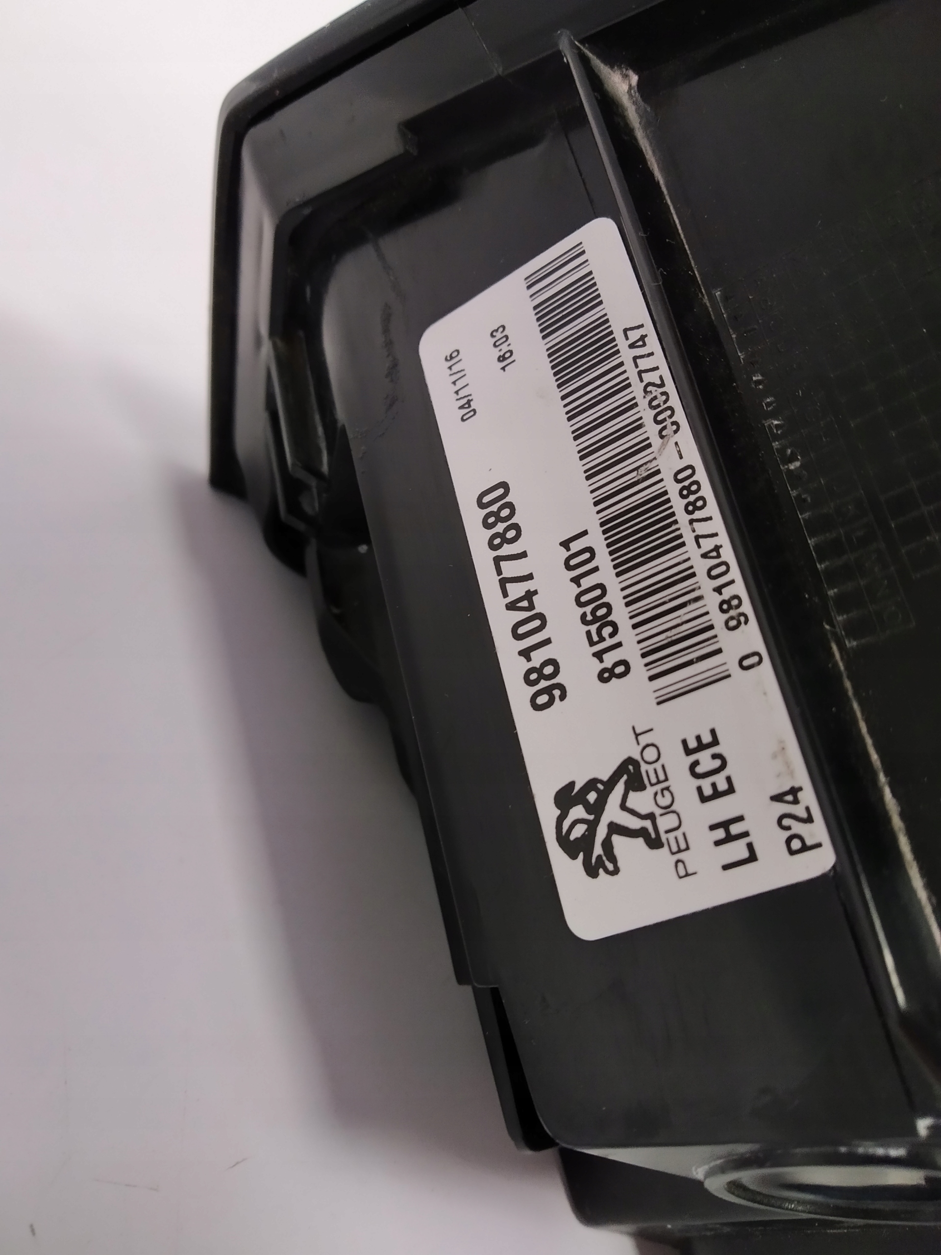 16+ Peugeot 3008 II light LED left right rear part klape