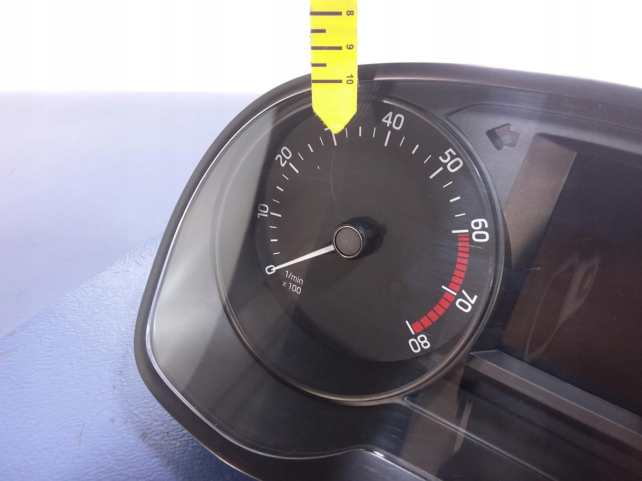 FABIA III 1.0 12V спидометр часы европа 6V0920700