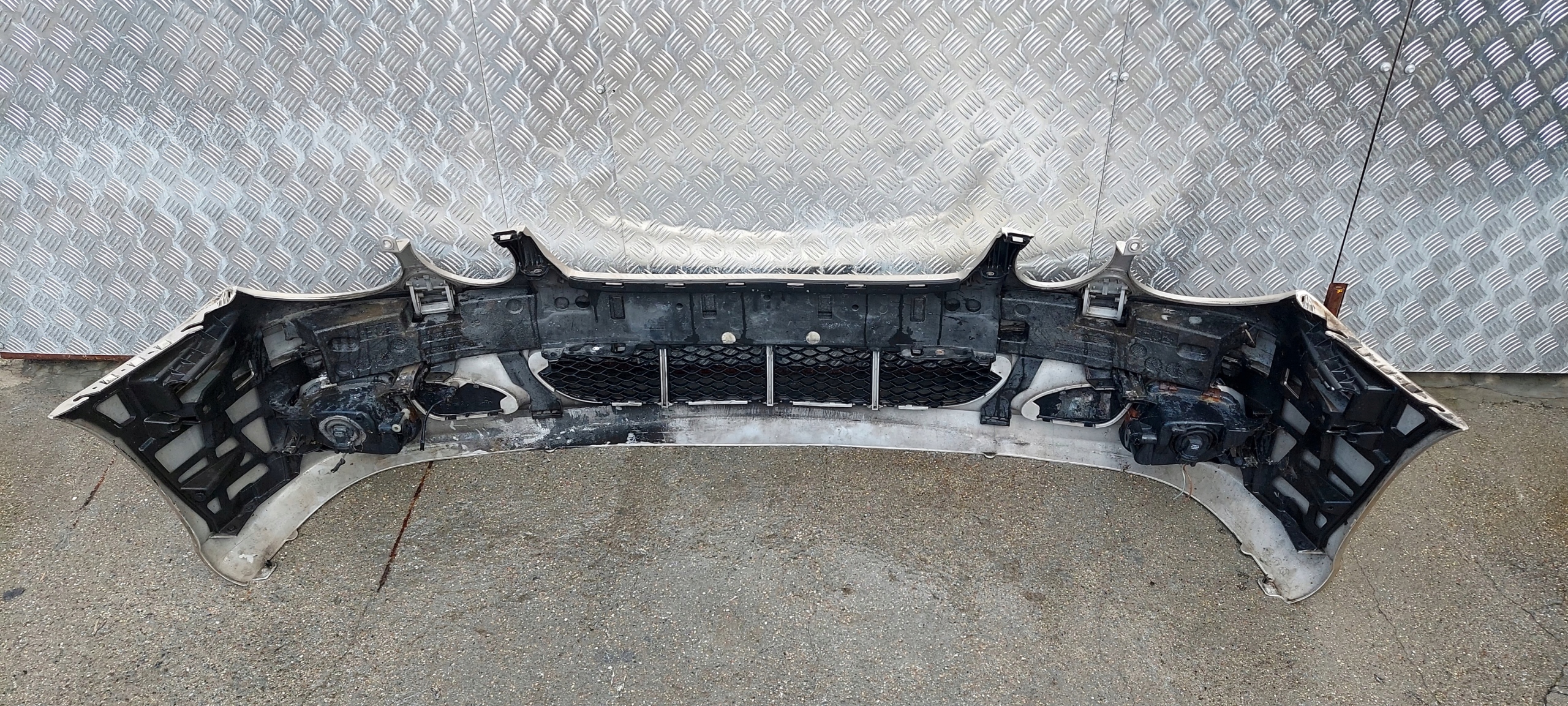 bumper front complete MERCEDES E-KLASA W211 original LAK:693