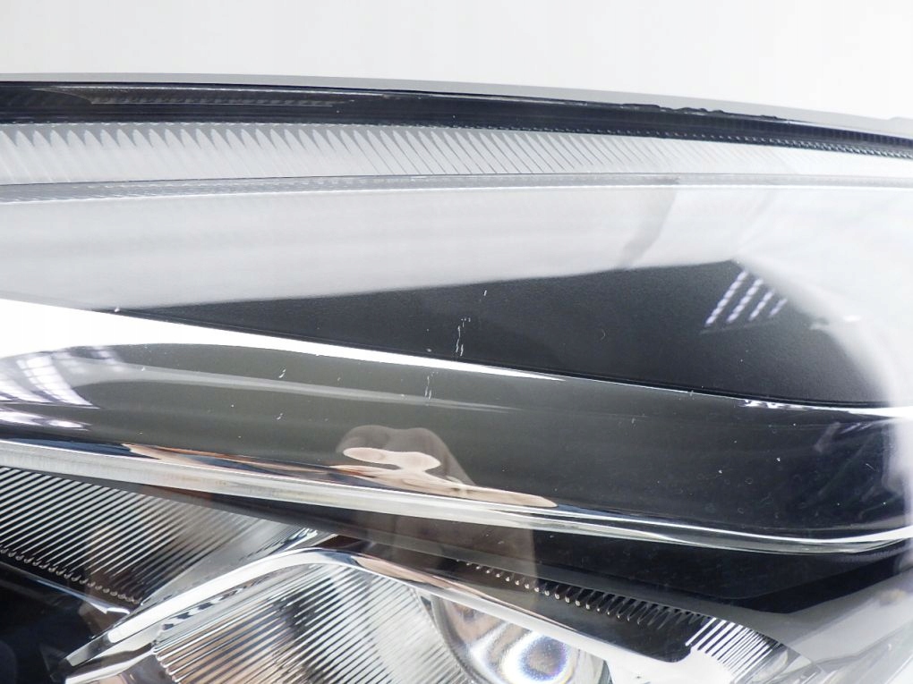 FORD FIESTA MK8 17- EU light front left