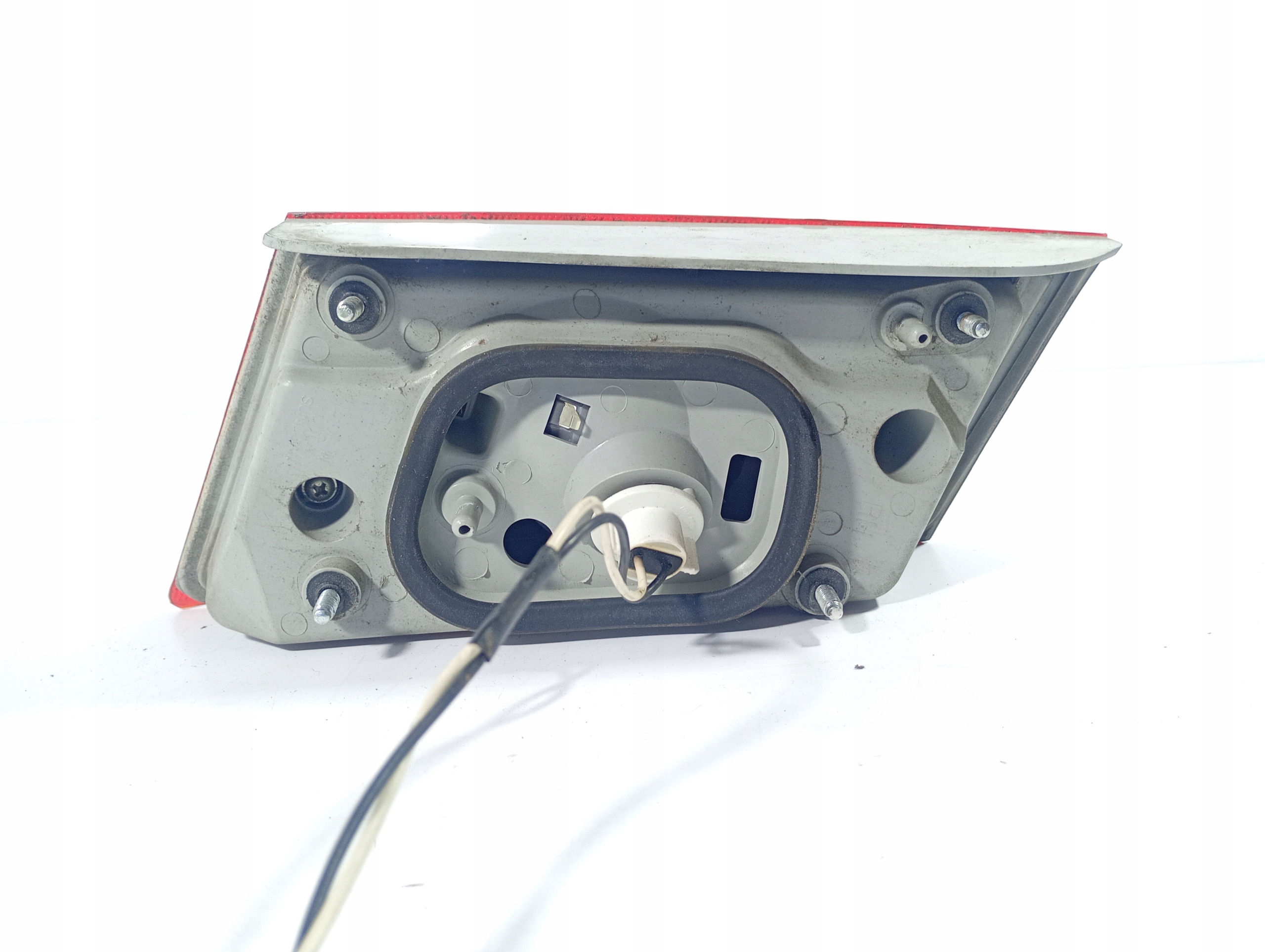 light right rear Z bonnet Chevrolet Epica 06-12