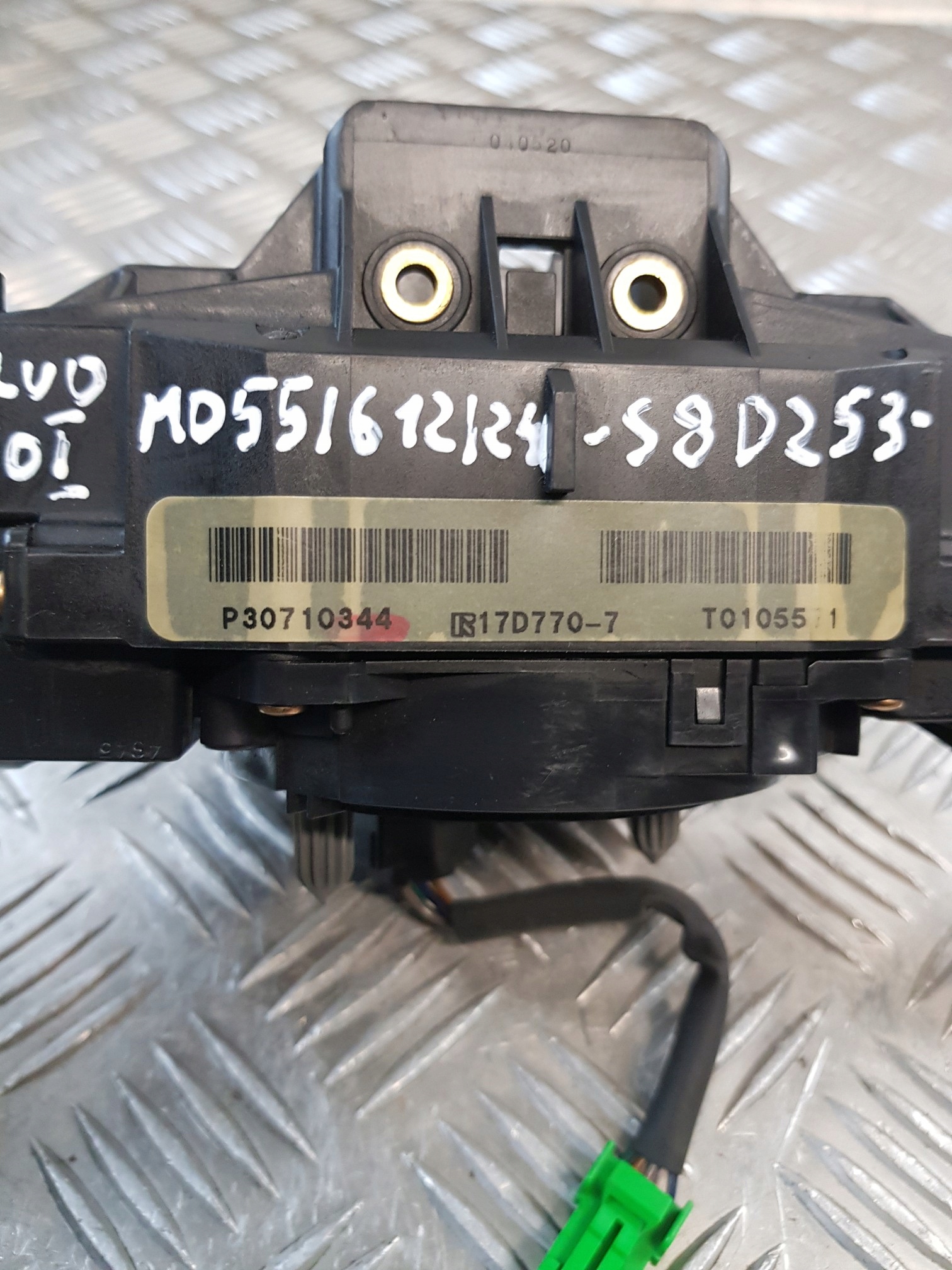 steering wheel levers and controls ring P30710344 VOLVO V50 and 04R
