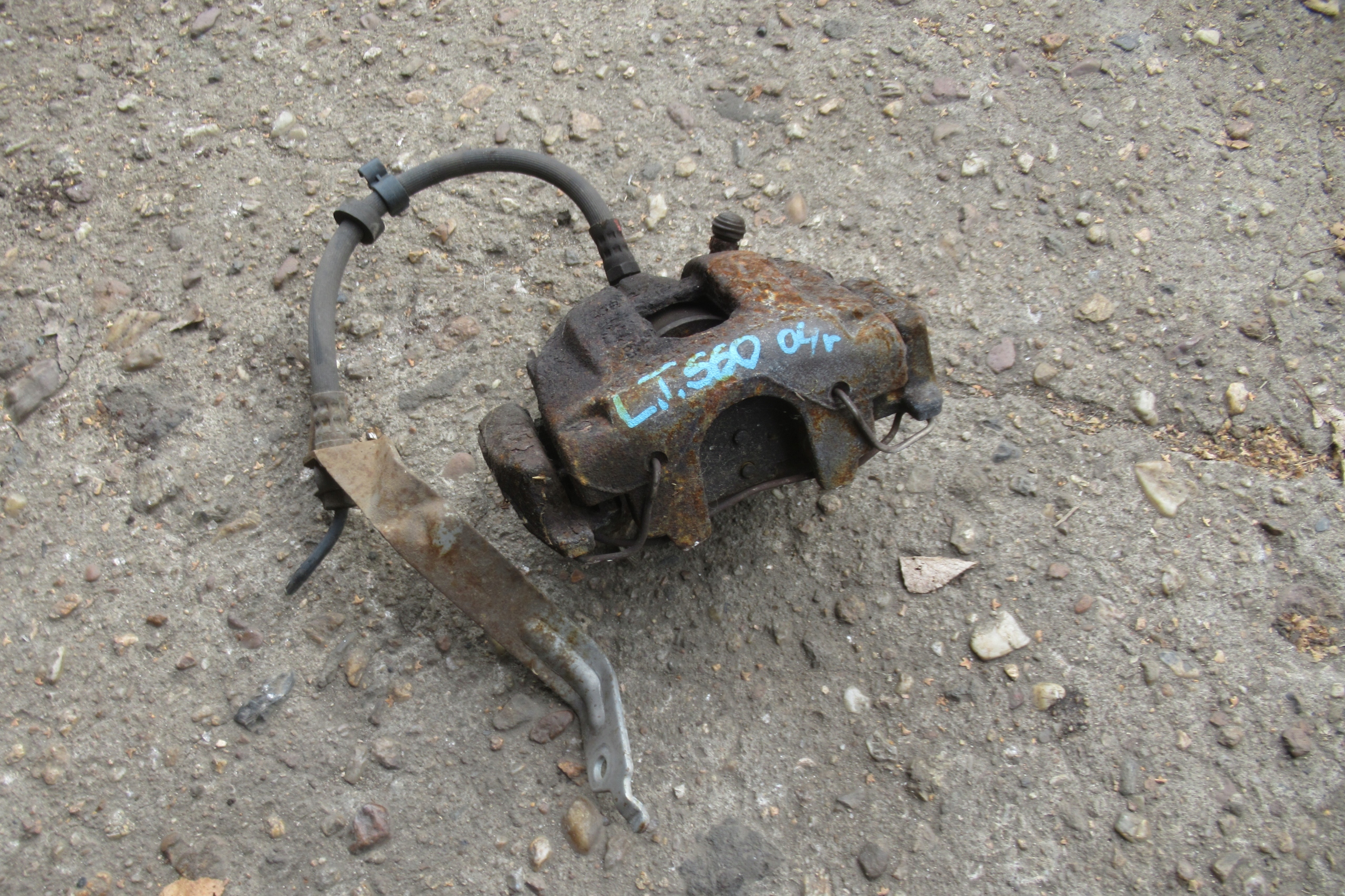 VOLVO S60 2.4 B caliper left rear part