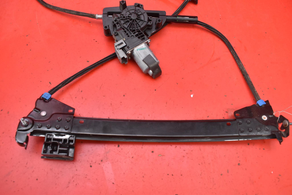 window regulator right front 6006651-00-G TESLA MODEL S 16-21