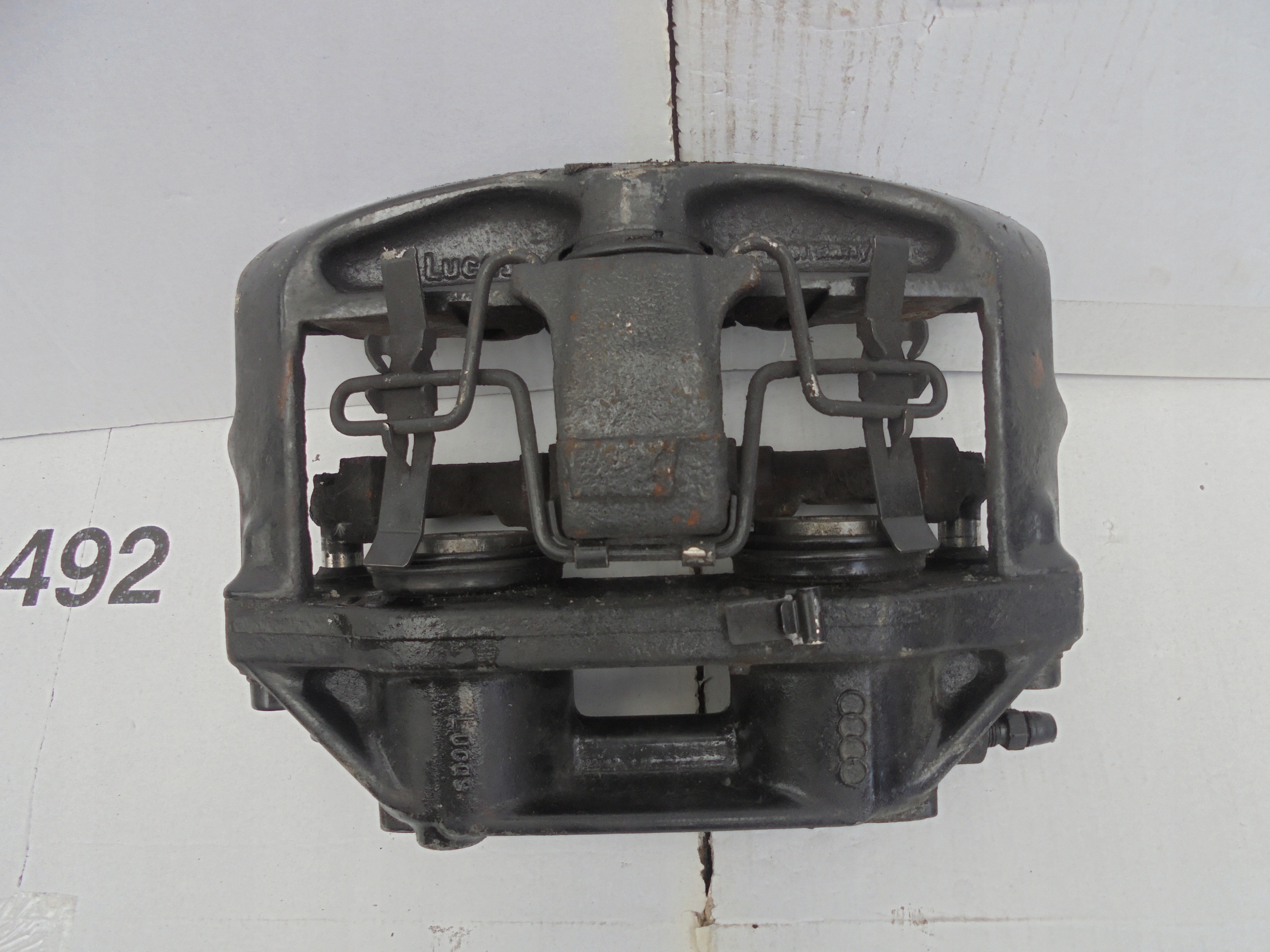 ZACISK LEWY PRZOD AUDI A8 D2 LUCAS 4.2 3.7