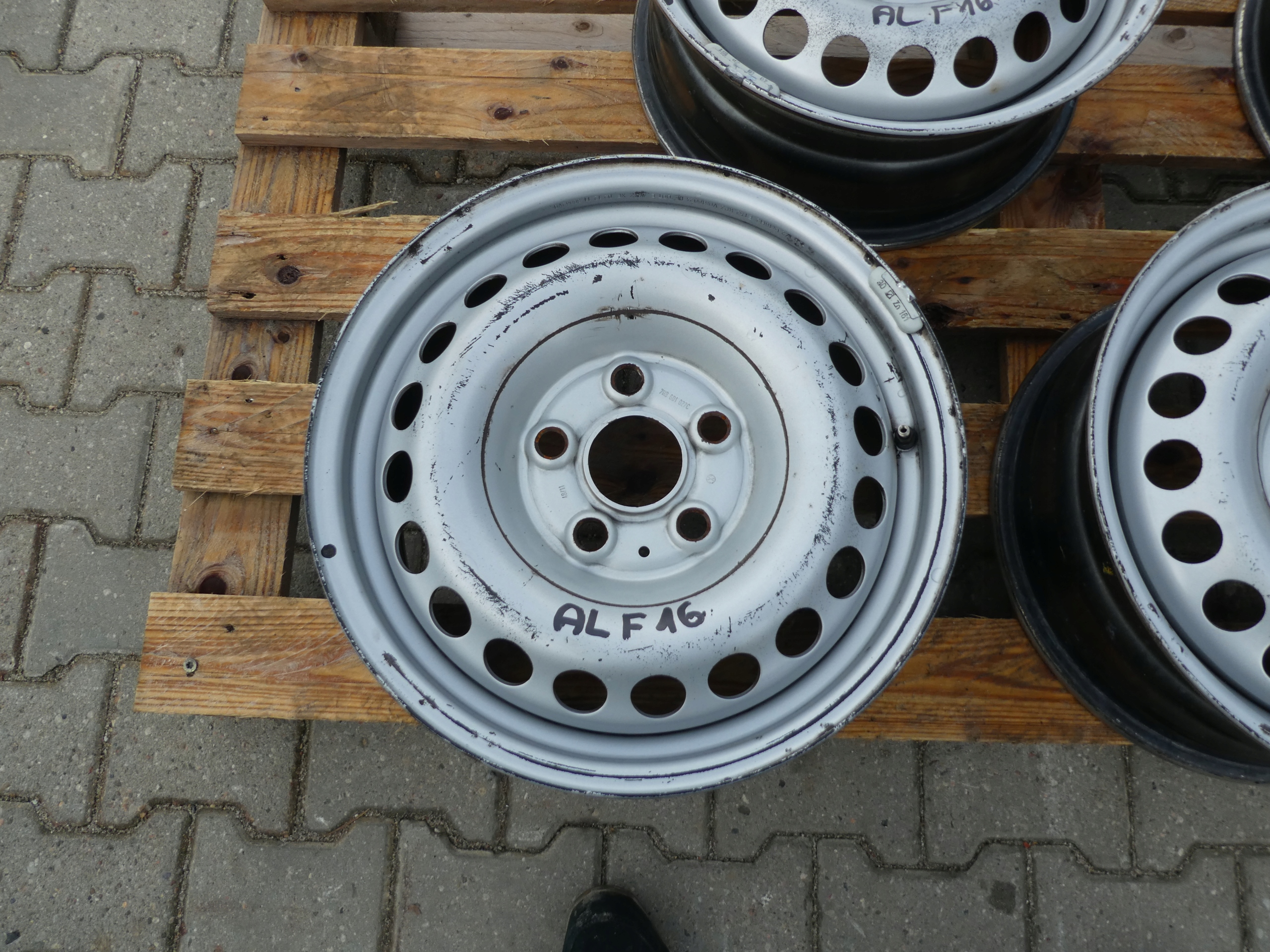 4X CERCHI Ferro 7H8601027D VW AMAROK