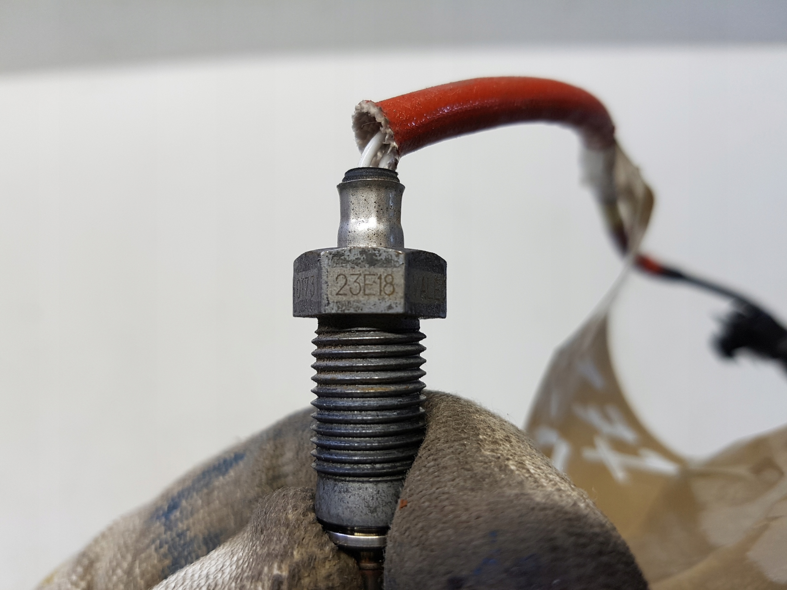 MERCEDES W177 SENSOR TEMPERATURY GASE 4770R