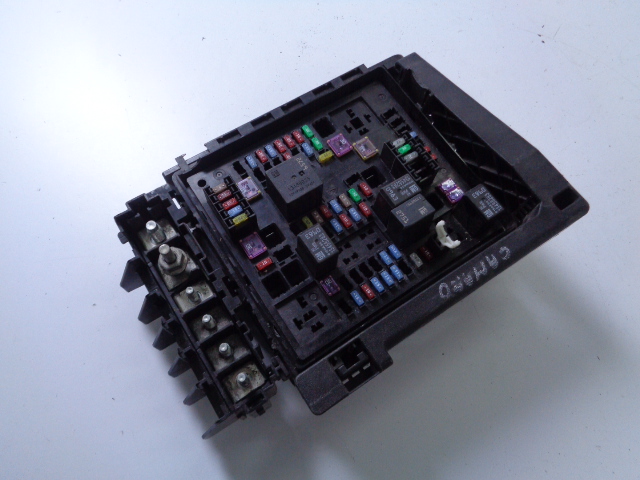 SKRZYNKA BEZPIECZNIKÓW CHEVROLET CAMARO VI 2016-2019