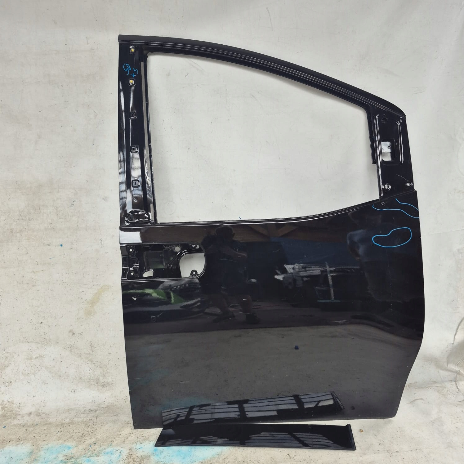 HYUNDAI STARIA 22- door front front right