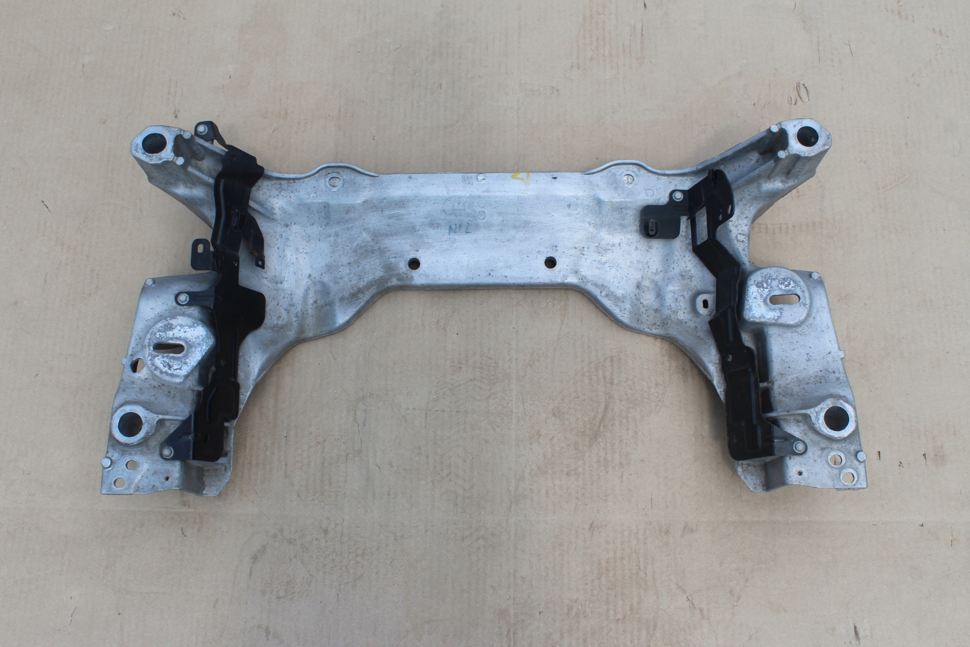 INFINITI Q60 візок сани спереду