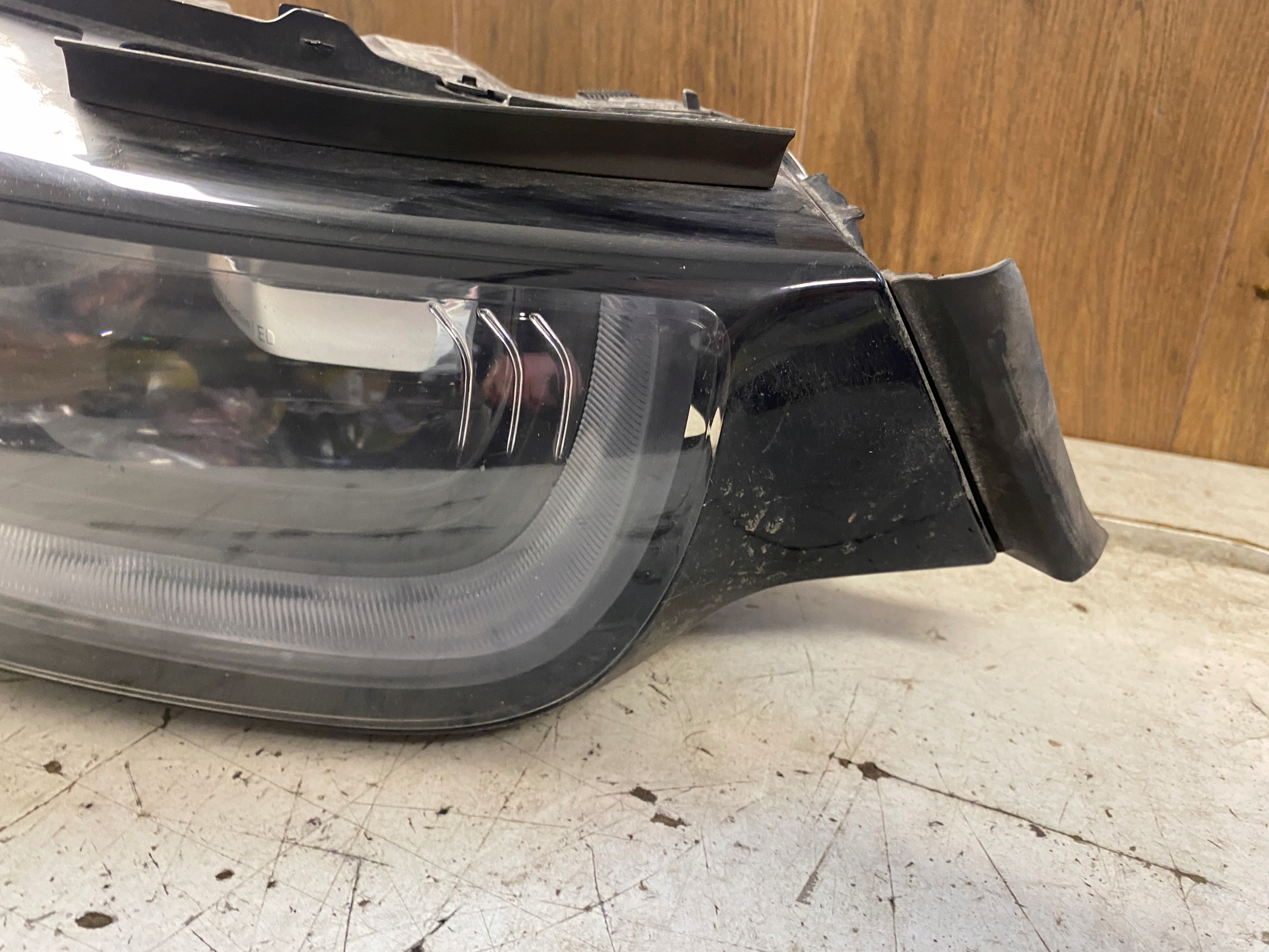 BMW i3 правый передний full led