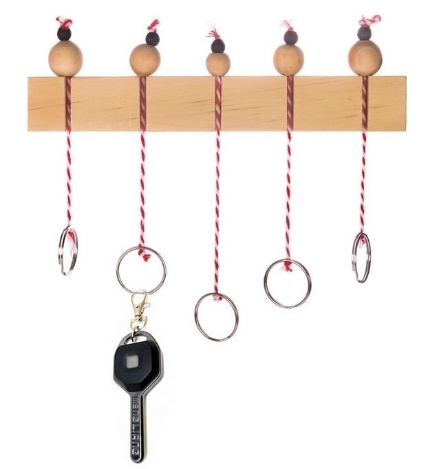 WIESZAK NA KLUCZE Z 5 BRELOCZKAMI