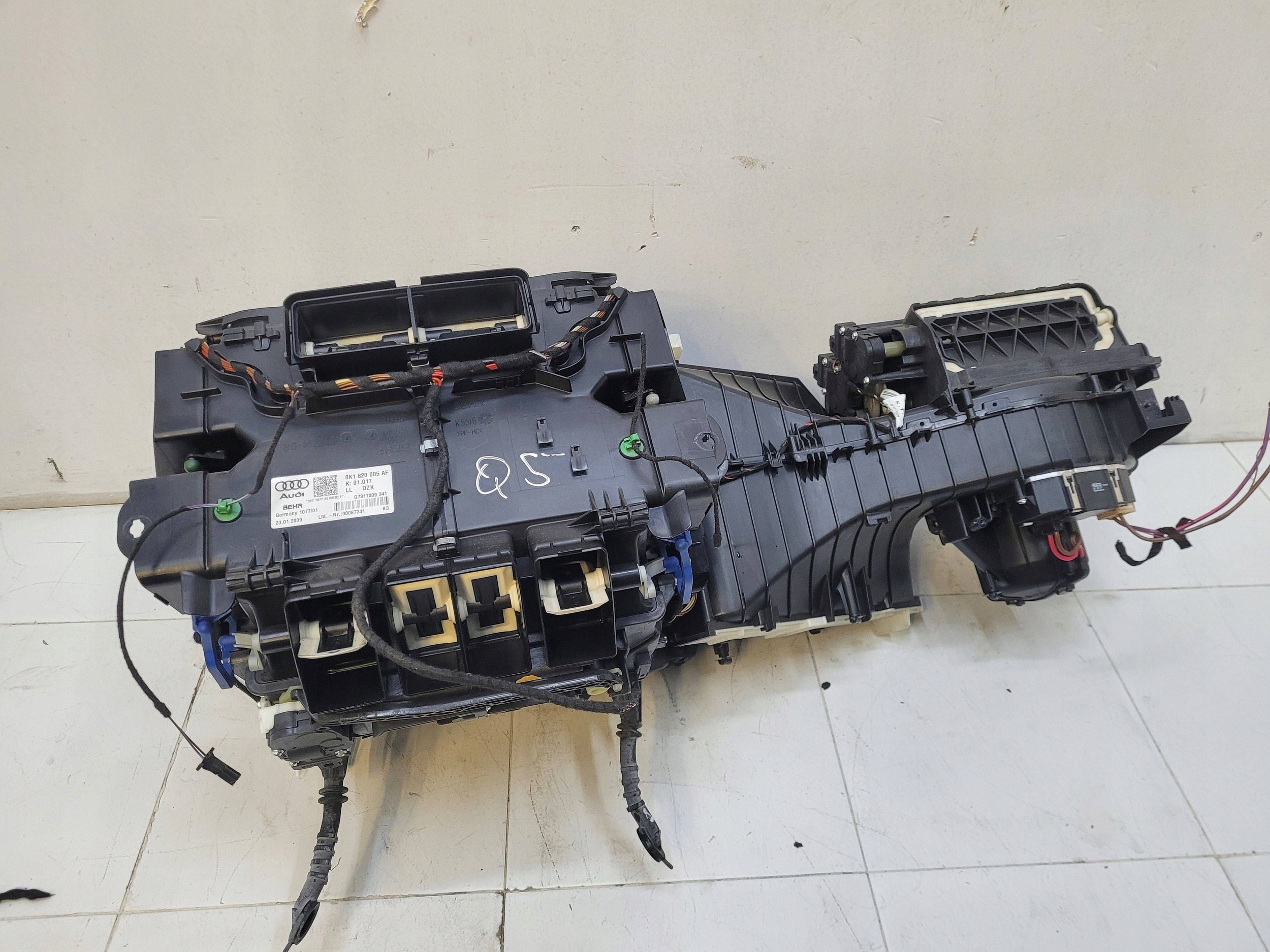 AUDI Q5 A5 8R A5 08r> heater heating complete 8K1820005AF EUROPA