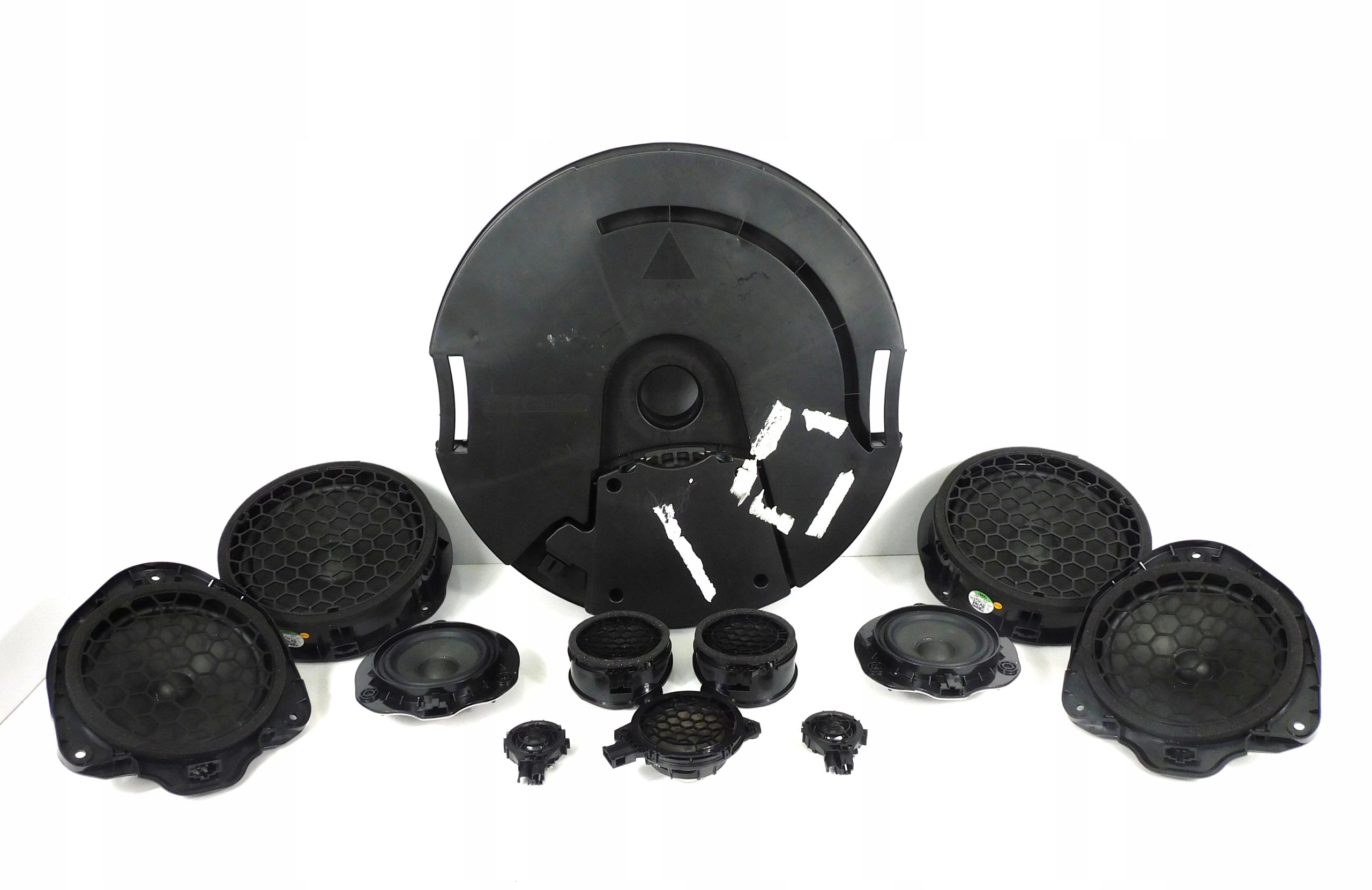 8V0035382A - AUDI A3 8V сабвуфер динамик банк & OLUFSEN