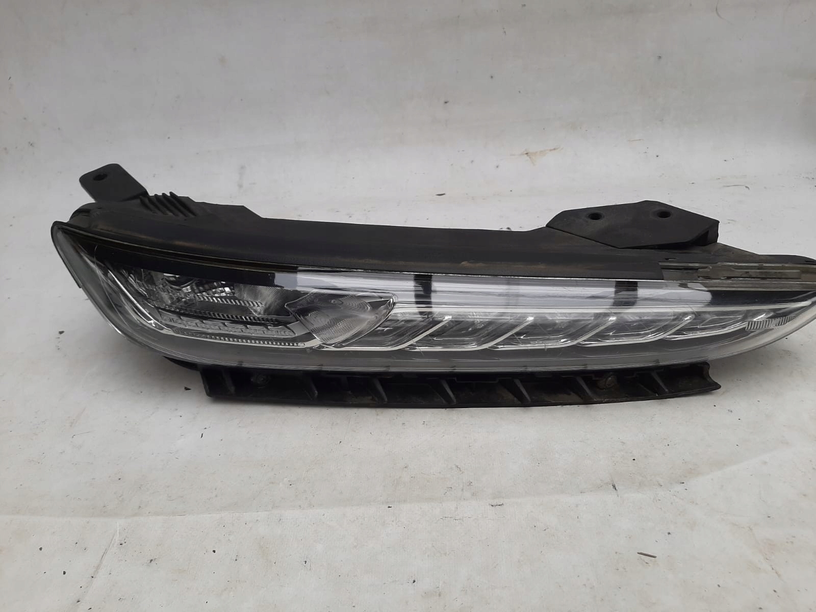 HYUNDAI KONA and 1 17-20 light front front right 92208-J9000