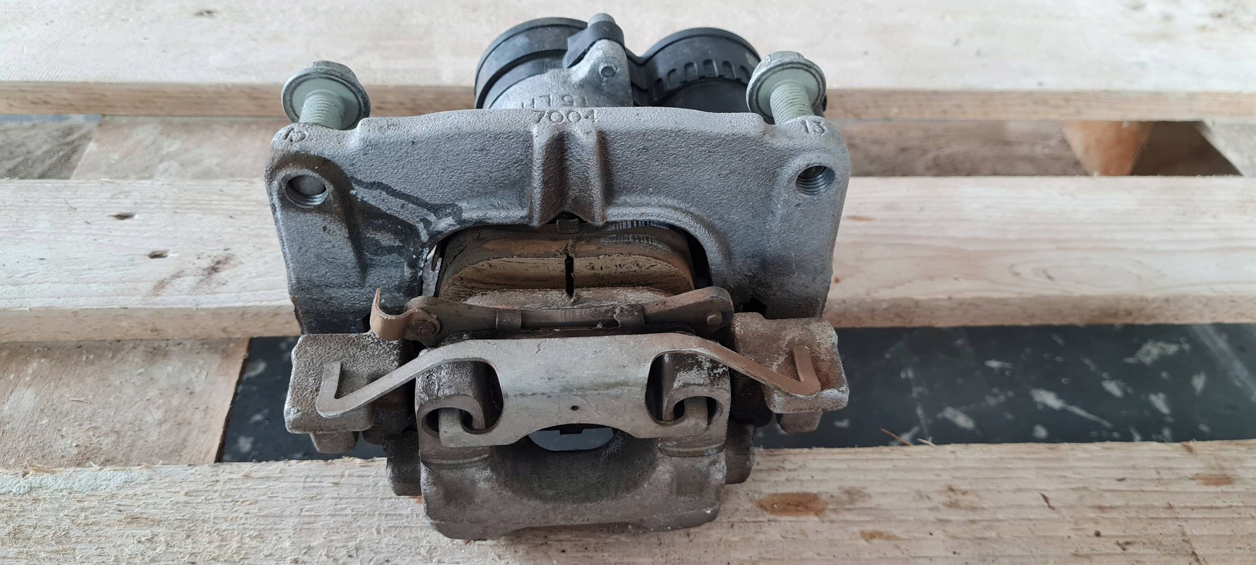 Chrysler Pacifica 2022 caliper brake left rear part rear 68451145AA