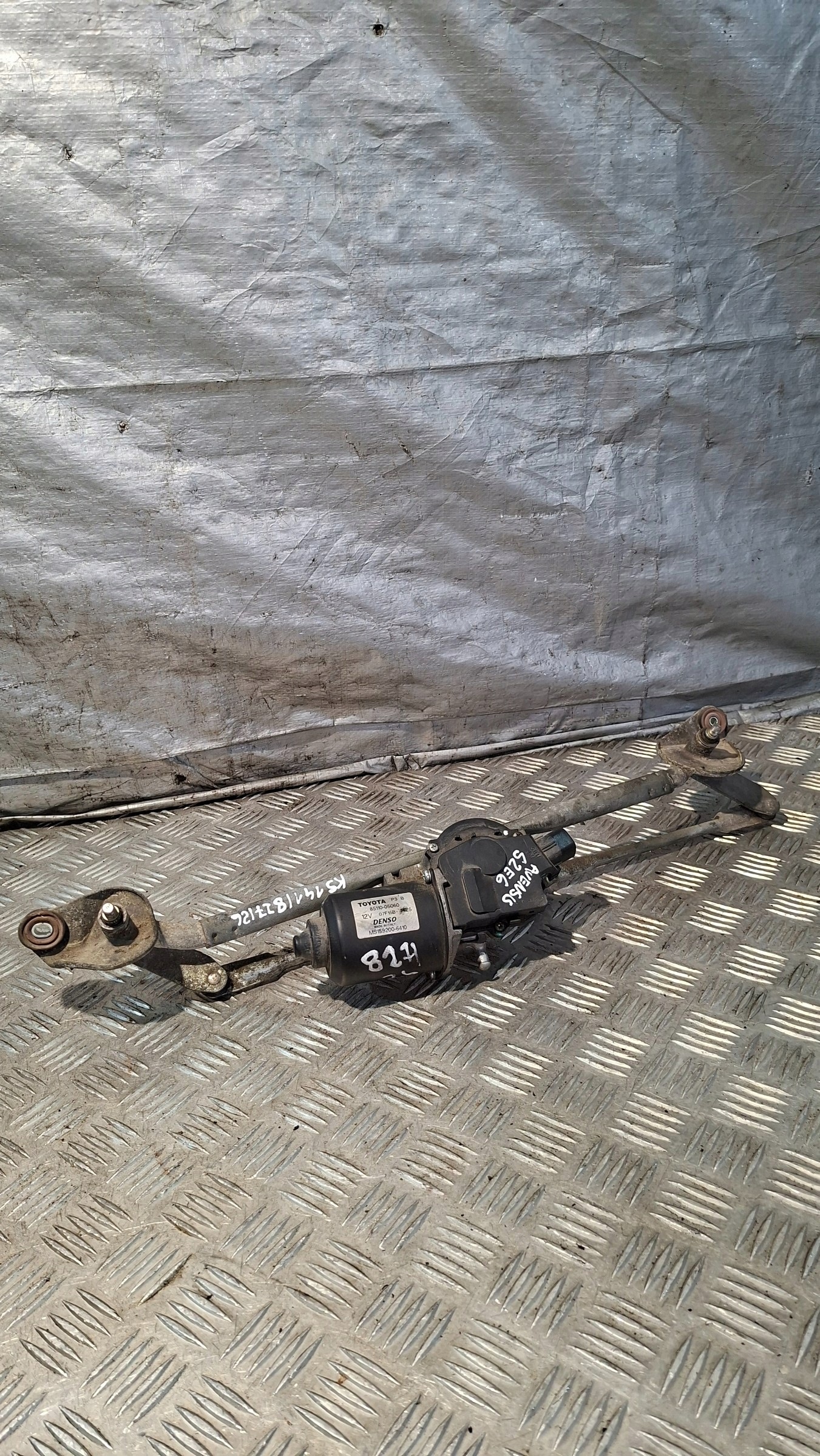 wiper mechanism front TOYOTA AVENSIS T25