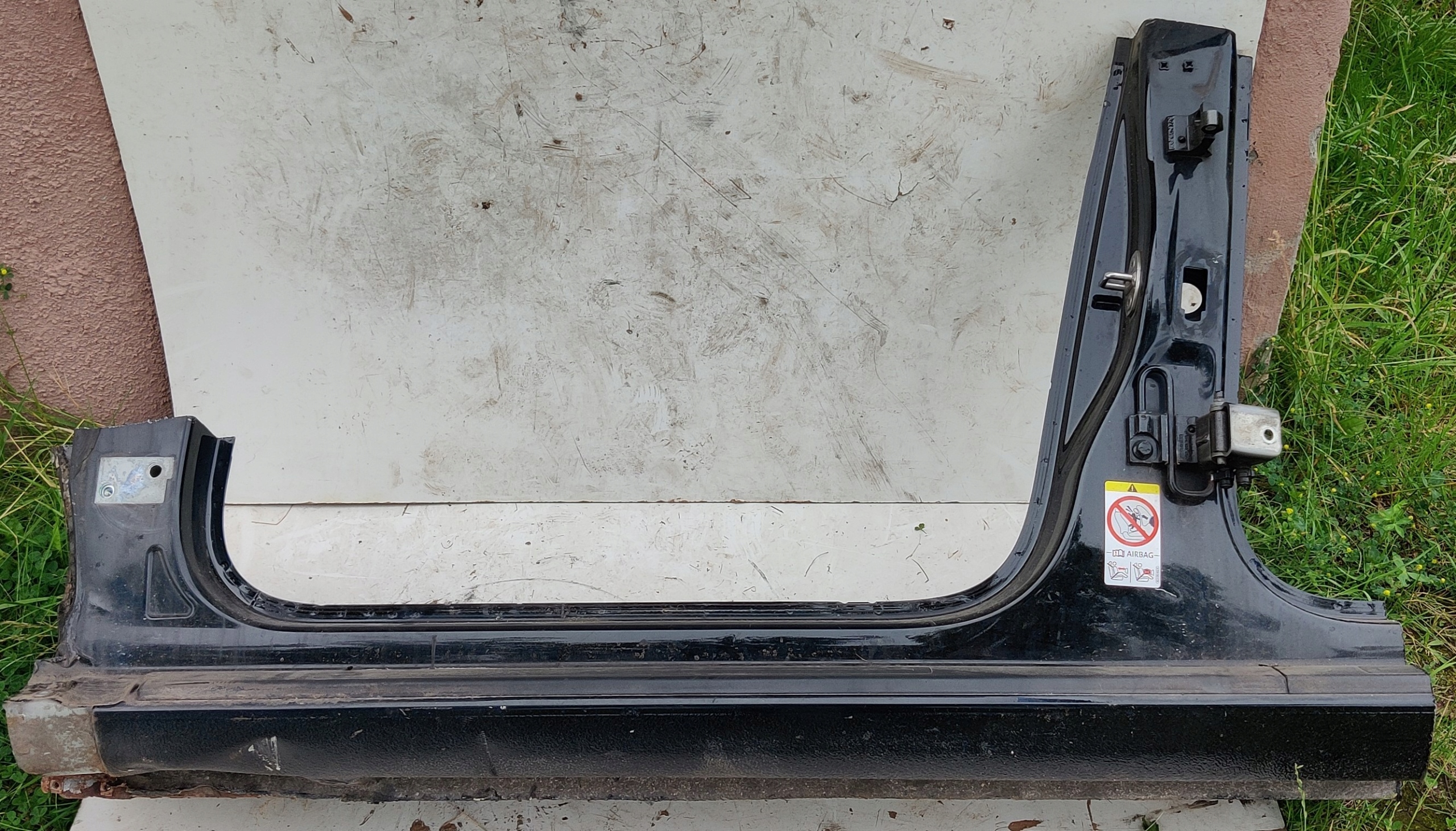 ЛЕВЫЙ СТОЙКА ПОРОГ Audi A3p 08-12 Ly9b 5-ДВЕРИ