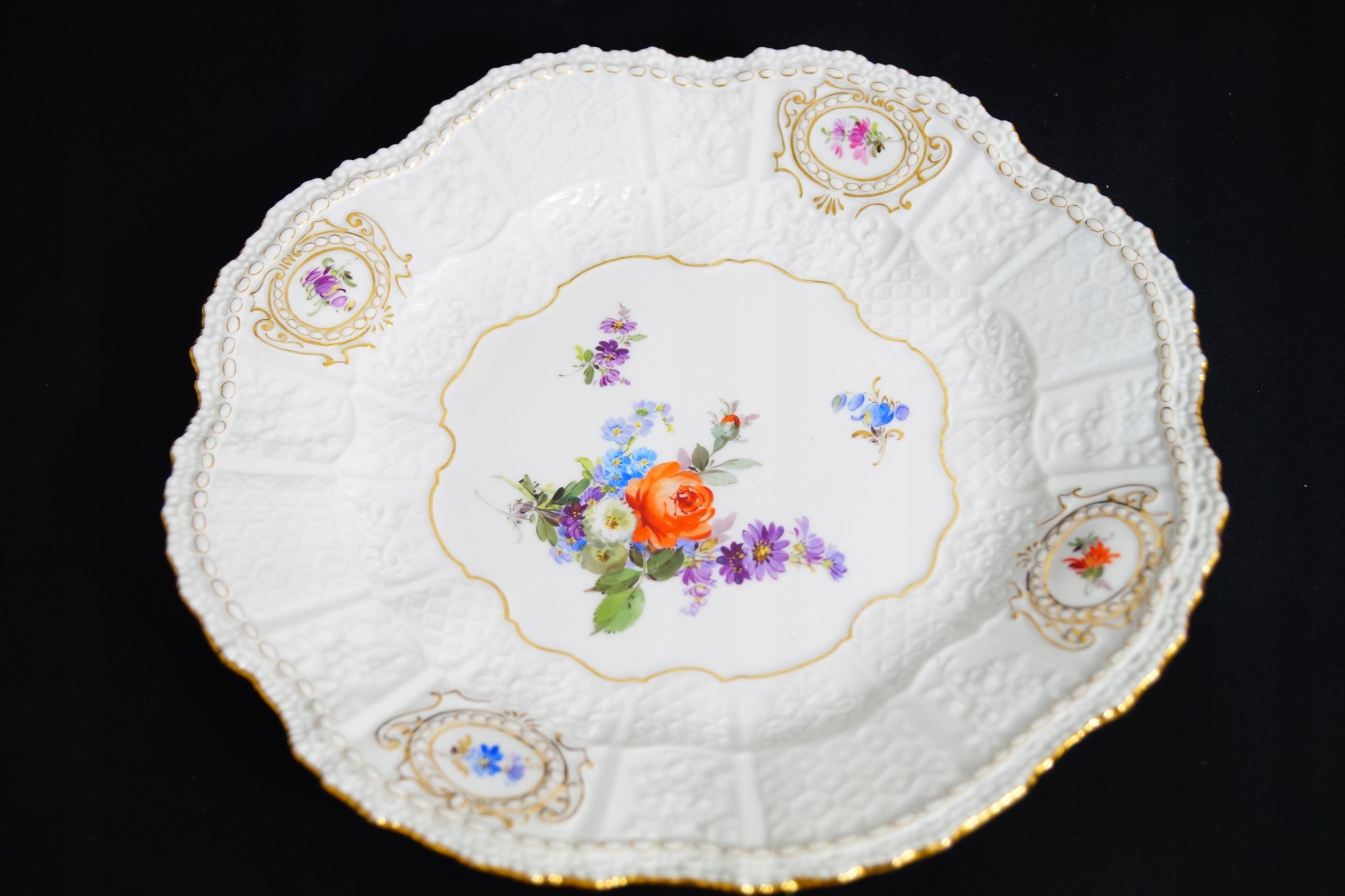 МЕЙСНИ ПАТЕРА ВСЯ В РЕЛЬЕФАХ КРАСОТЫ