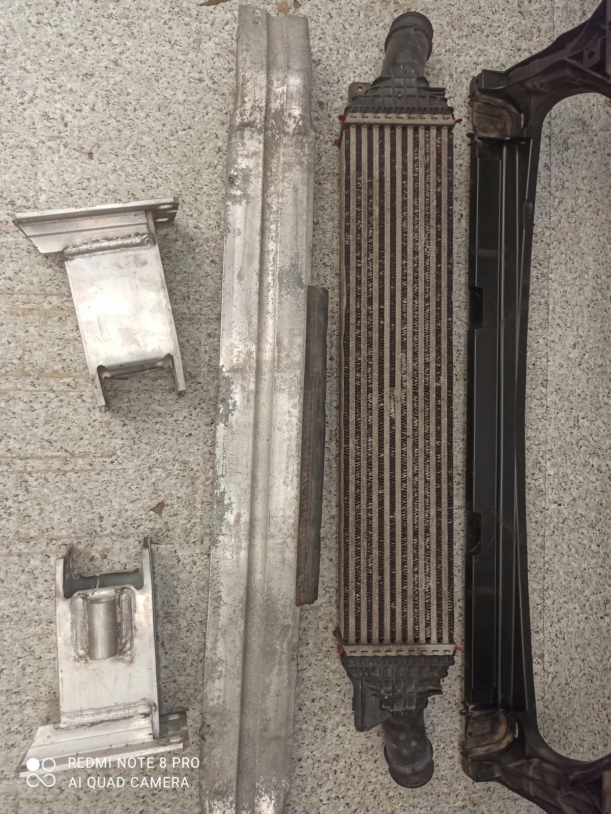 PAS PRZEDNI AUDI A4 B8 8K0805594J Wersja Europejska