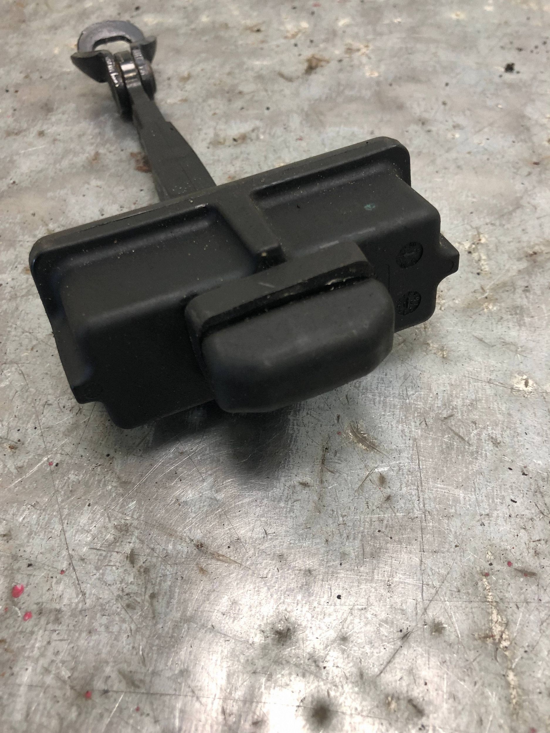 limiter door MASERATI QUATTROPORTE VI