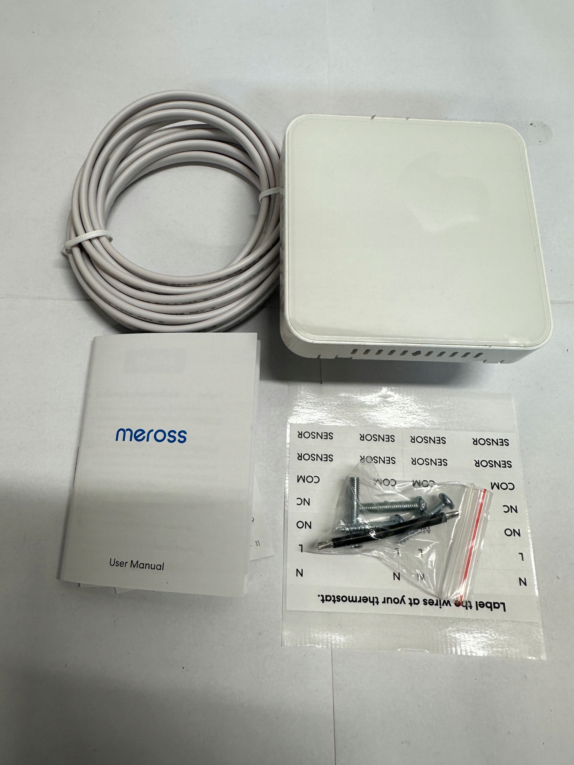 O4 Meross HomeKit MTS200HK Smart termostat Zasilanie sieciowe