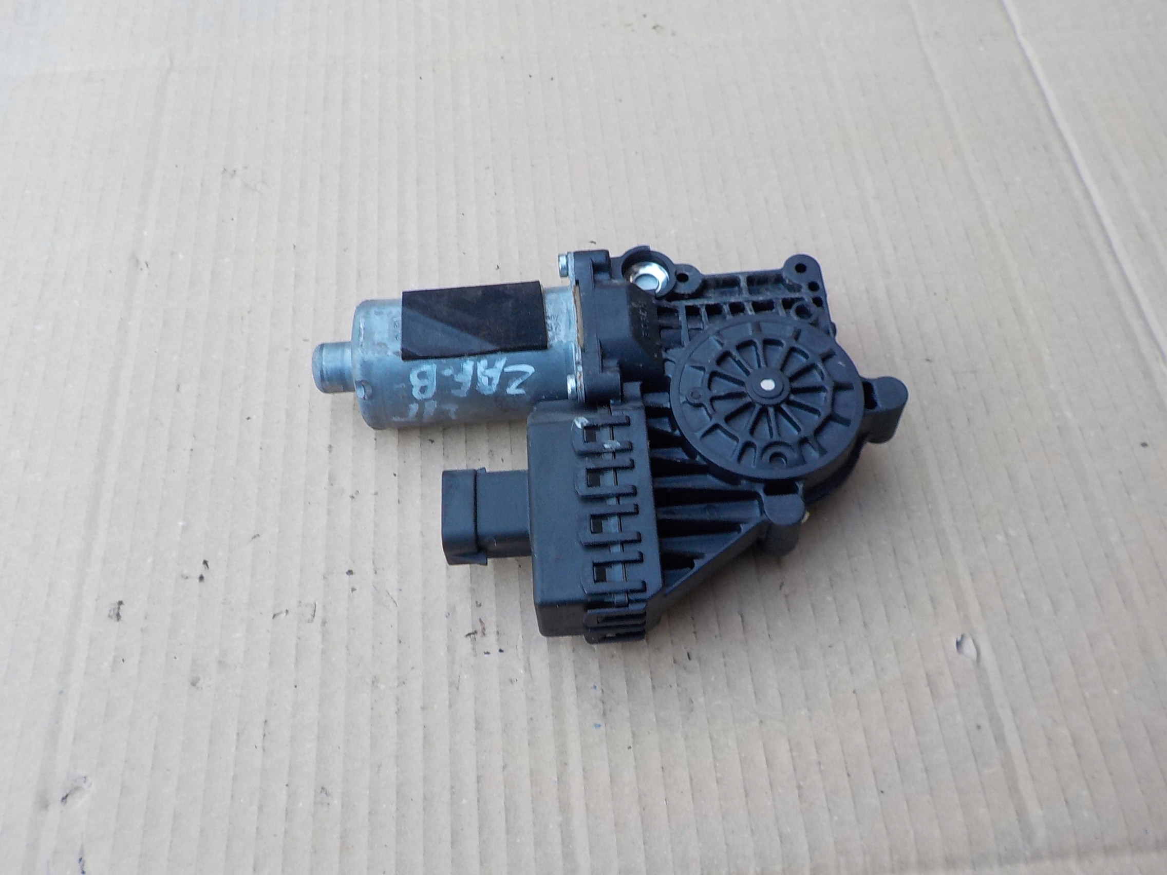mini motor windows left rear part opel zafira B 2006r