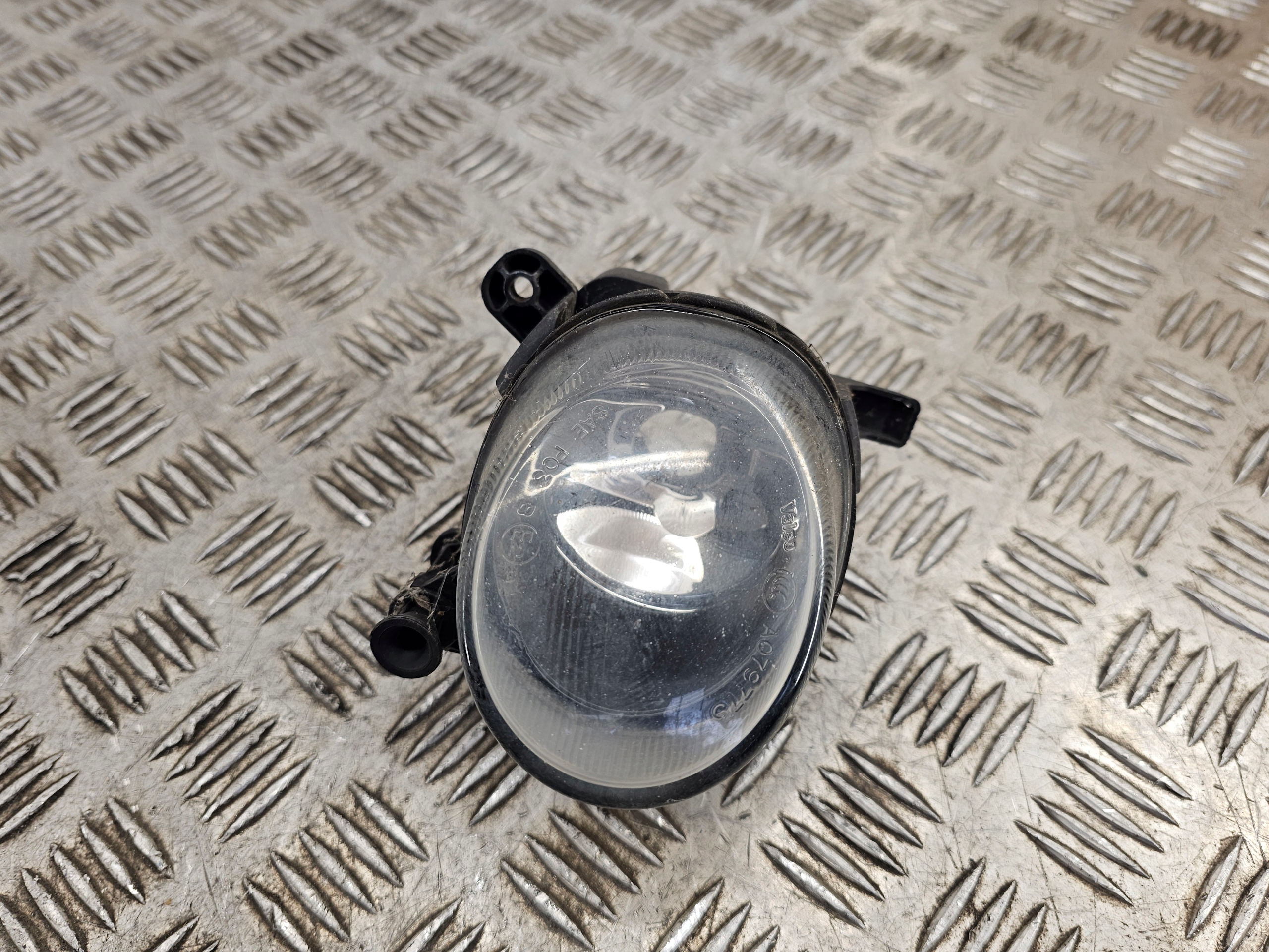 Reflektor przeciwmglowy Audi OE 8T0941700E