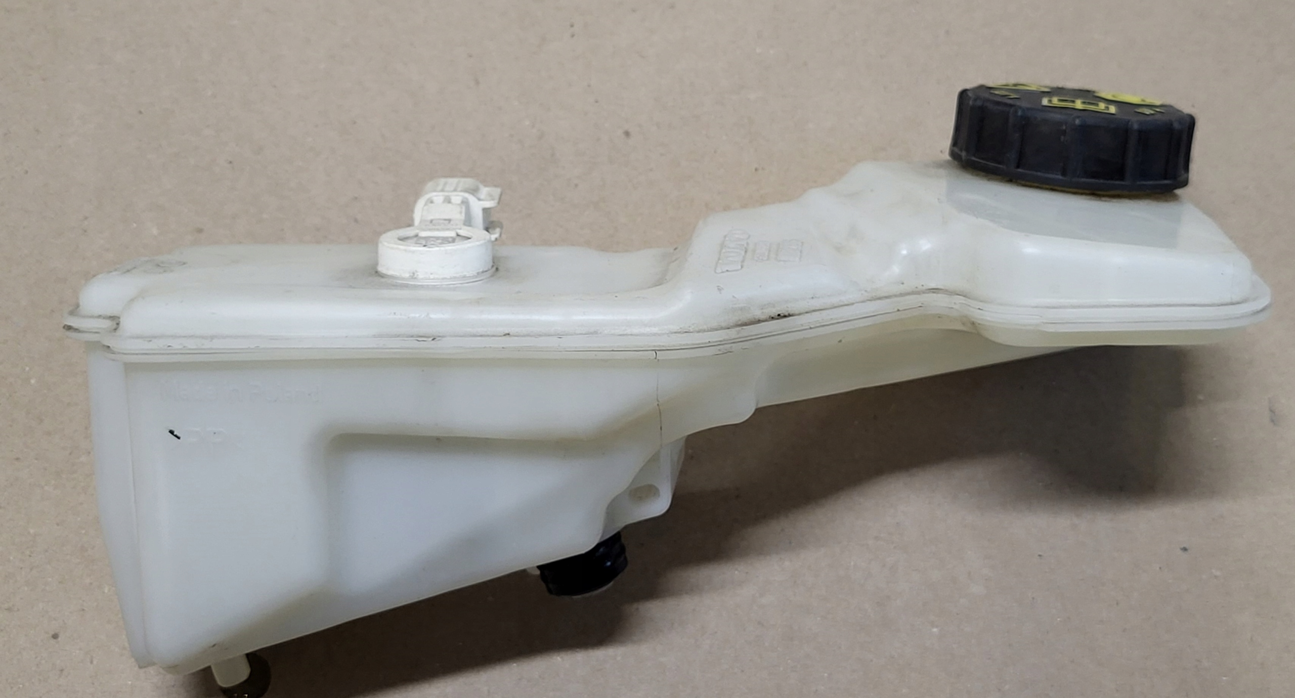 Behälter des Gasses Brems- Sensor VOLVO XC60 II 2 OE EUROPA