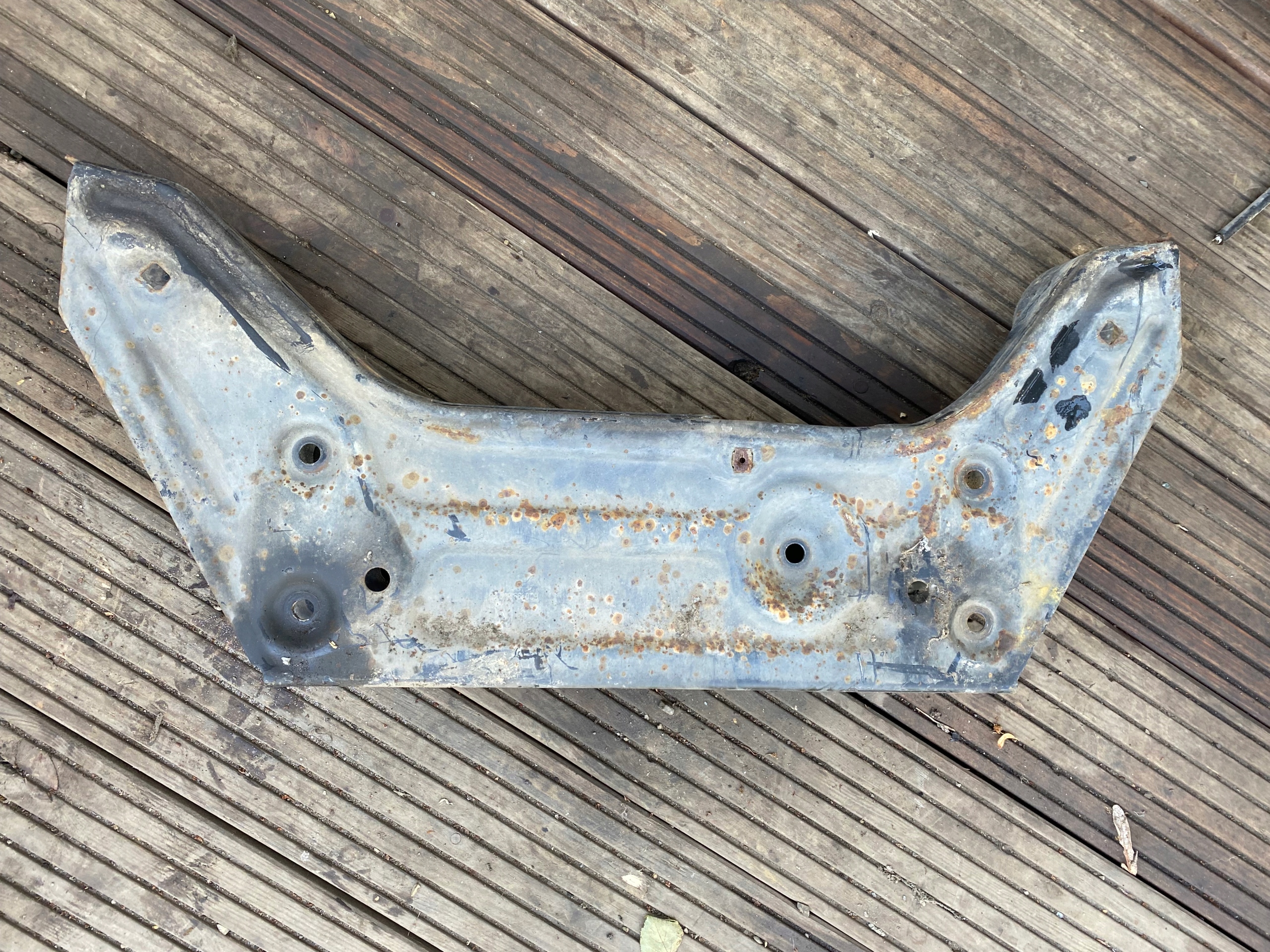 VW POLO IV 9N subframe axle beam front 6Q0199347E