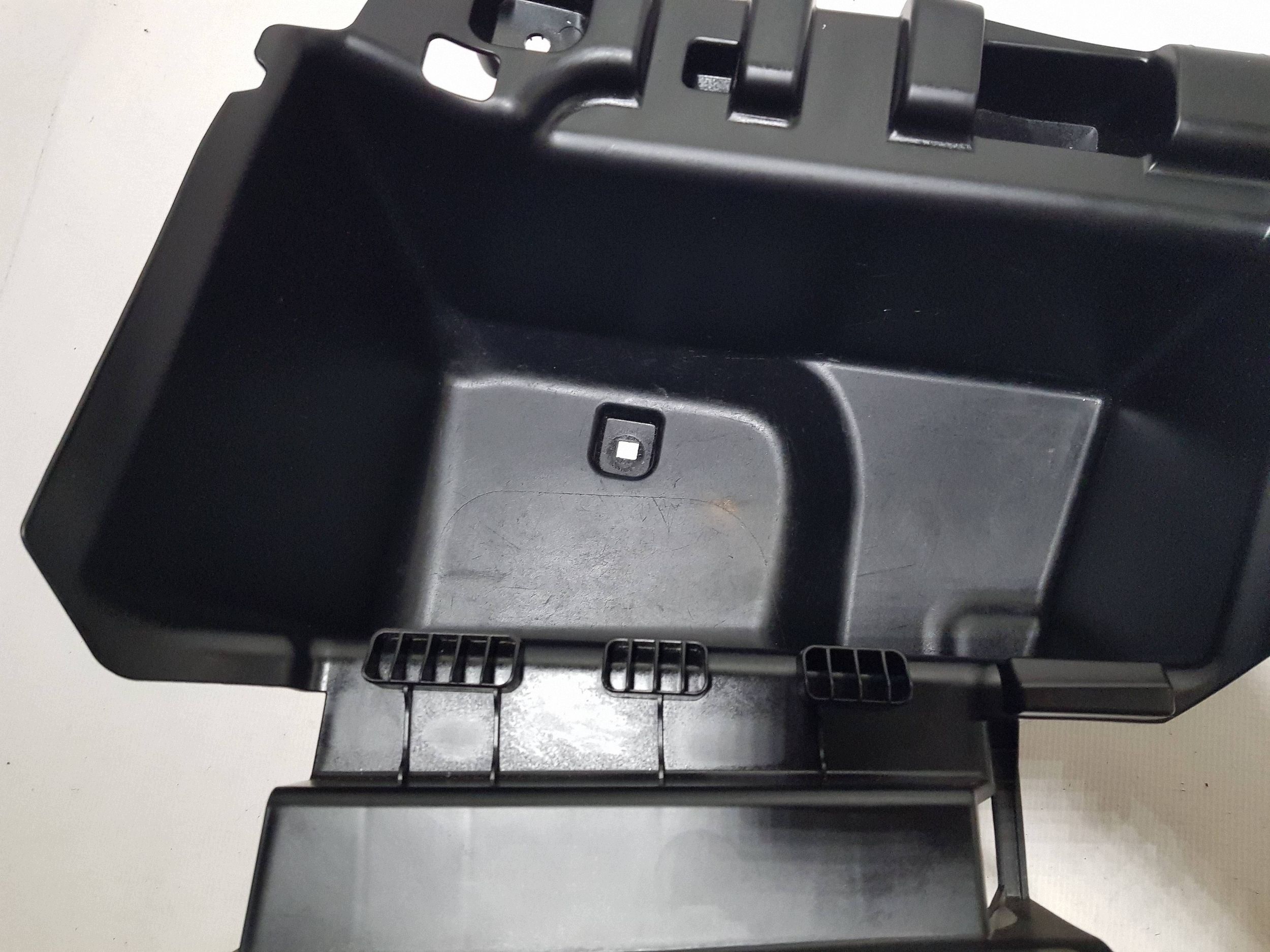 BMW 5 G30 sedan passenger compartment boot left rear part 7417521