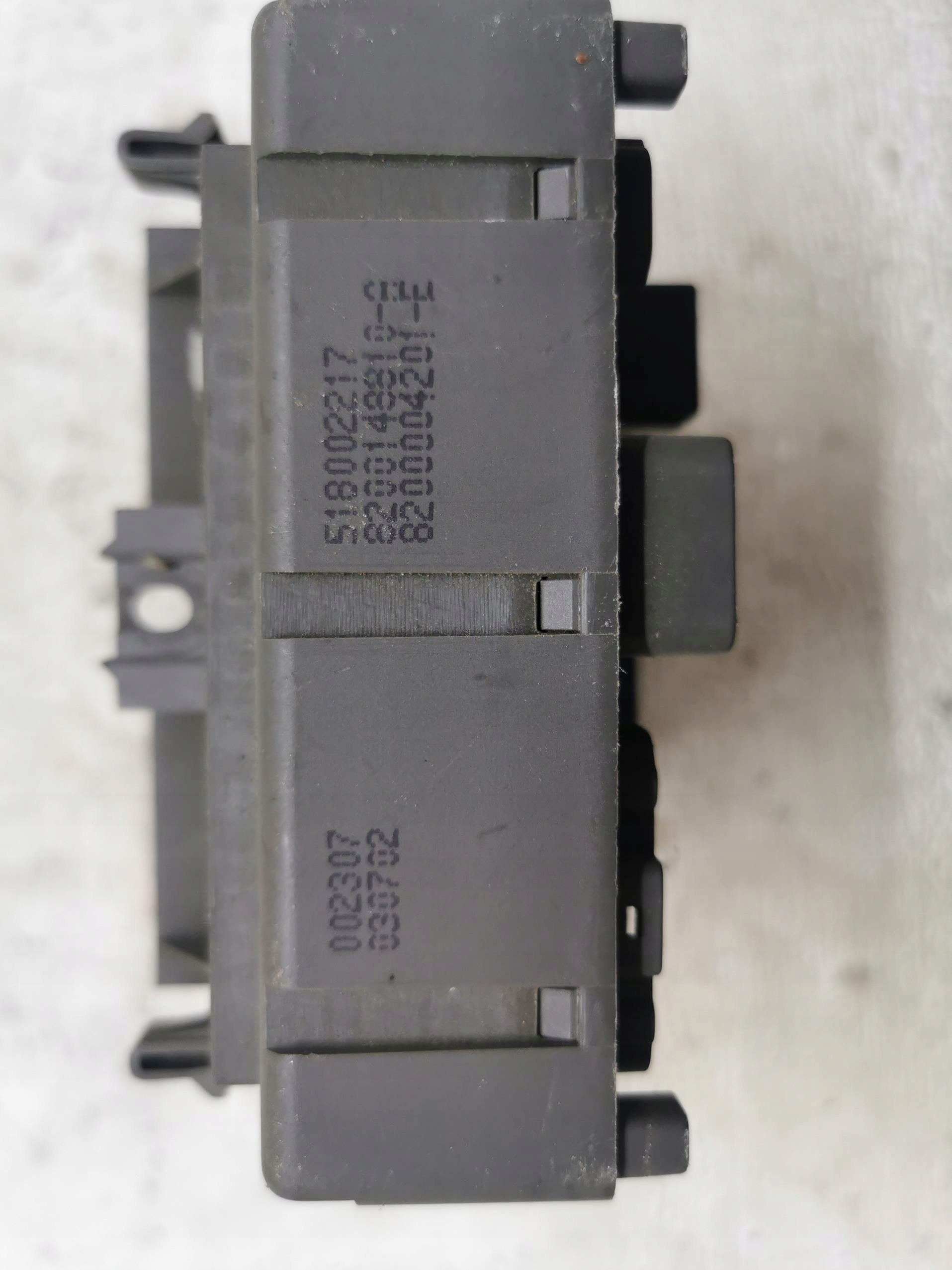 SKRZYNKA BSI RENAULT LAGUNA II LIFT 8200371619B Typ samochodu 4x4/SUV Samochody osobowe