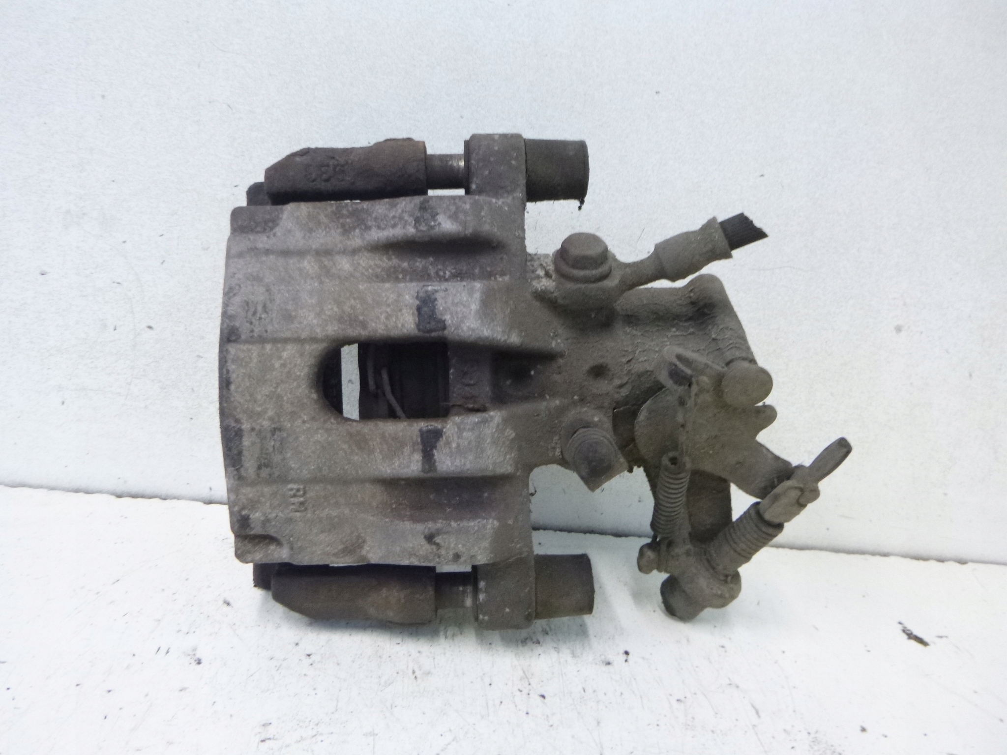 caliper brake rear part right Opel Vectra C 1.8 03r.