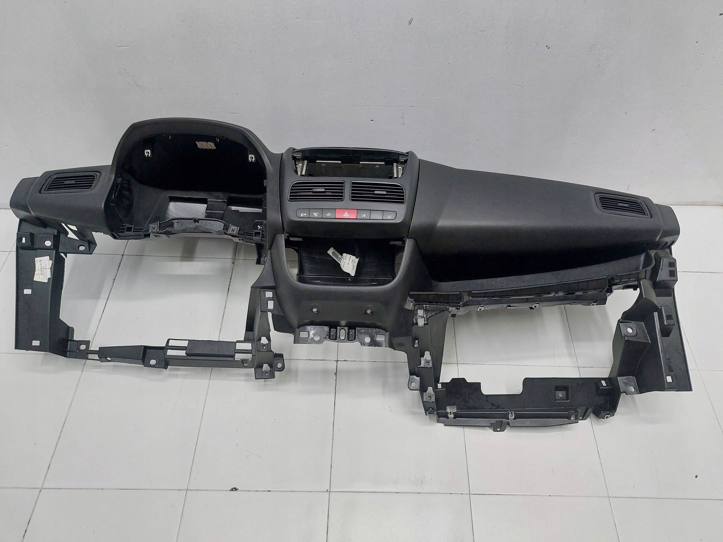 OPEL COMBO D 10-18r DOBLO II 10-16r dashboard instrument panel console cockpit EUROPA