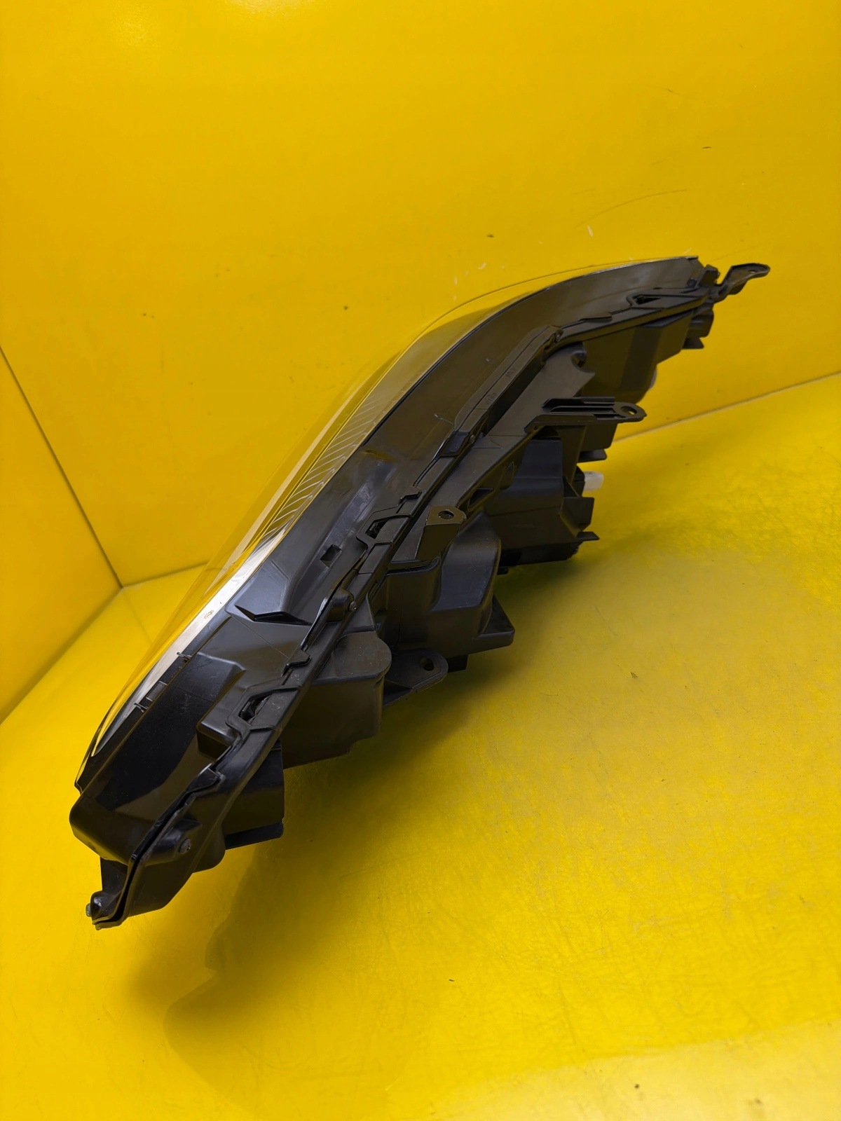 light right front Lexus NX II 2021- lens Full Led