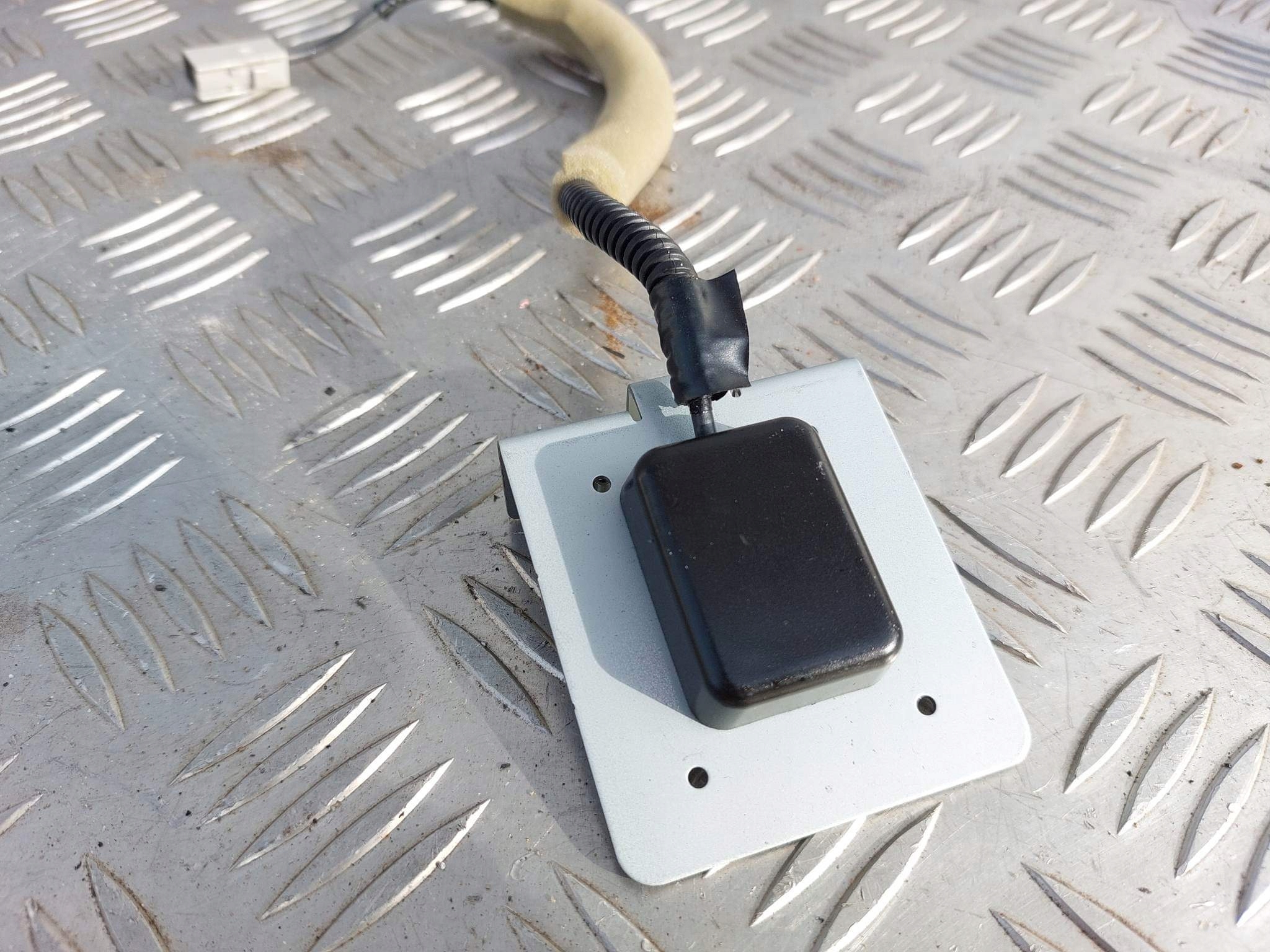 Honda HRV GPS антенна II HR-V 39835-T7A-H010-M1