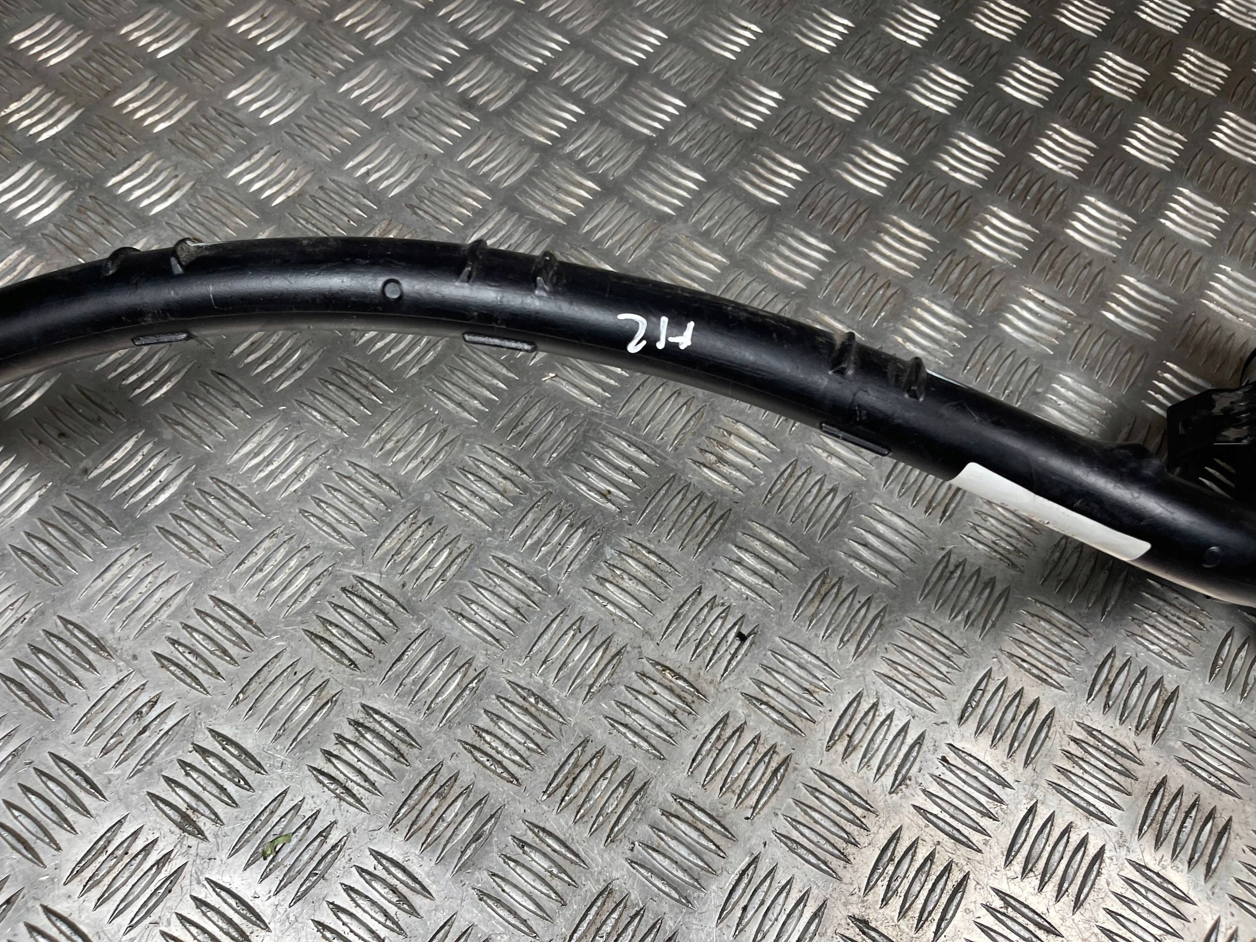 Citroen DS7 Crossback 2020 Rura wlewu paliwa Typ samochodu 4x4/SUV