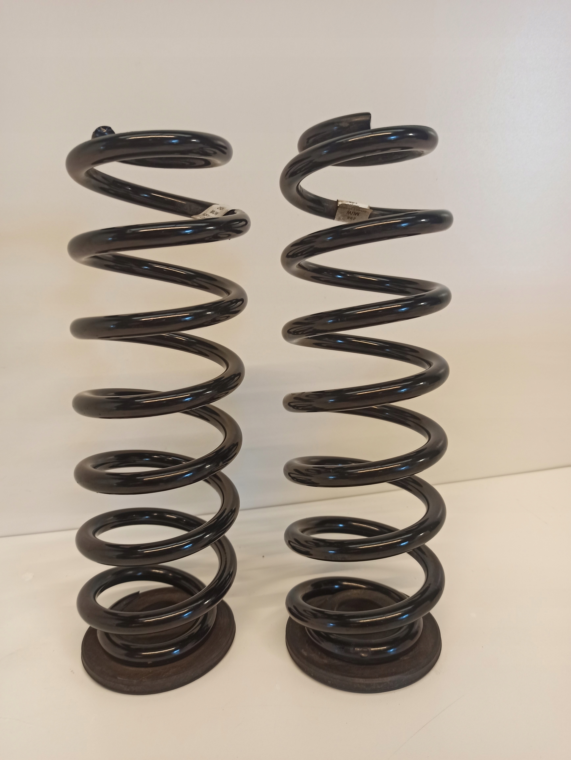 VW TIGUAN II ЗАДНЯЯ ПРУЖИНА 5QF511115CC