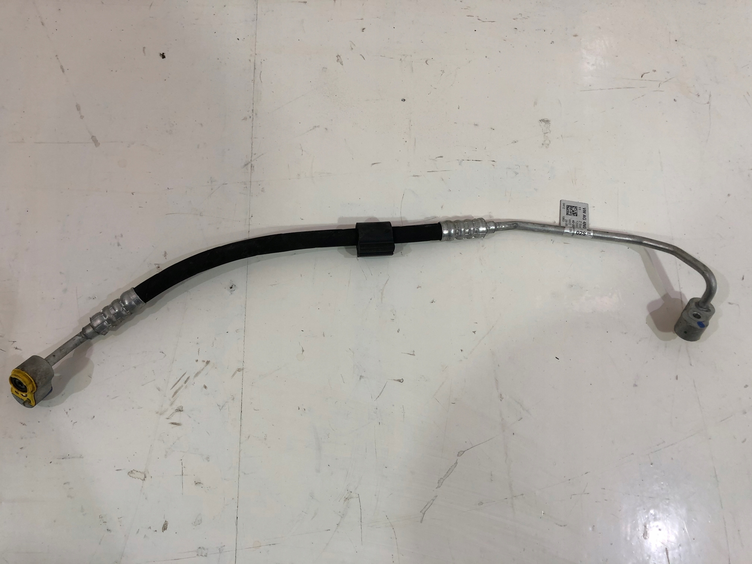 Шланг кондиционера AUDI A8 D5 4N 4N0816540E