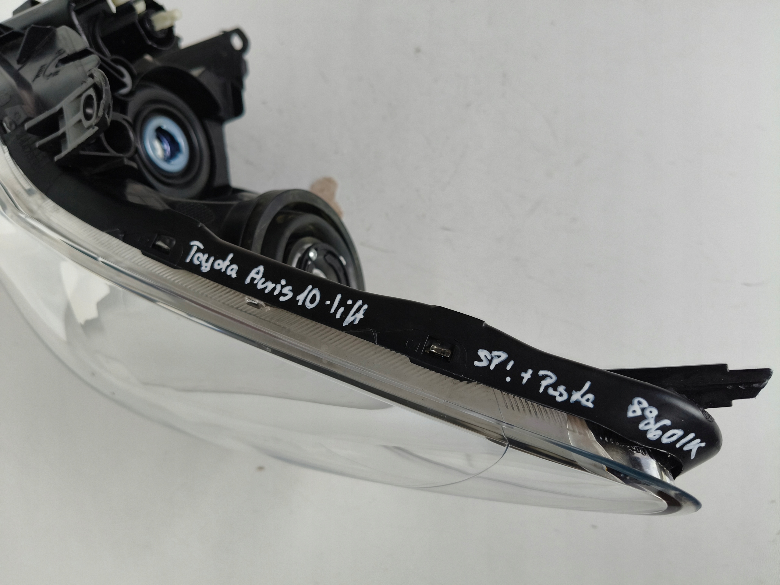 light left REFLEKTOR TOYOTA AURIS 10-12 LIFT