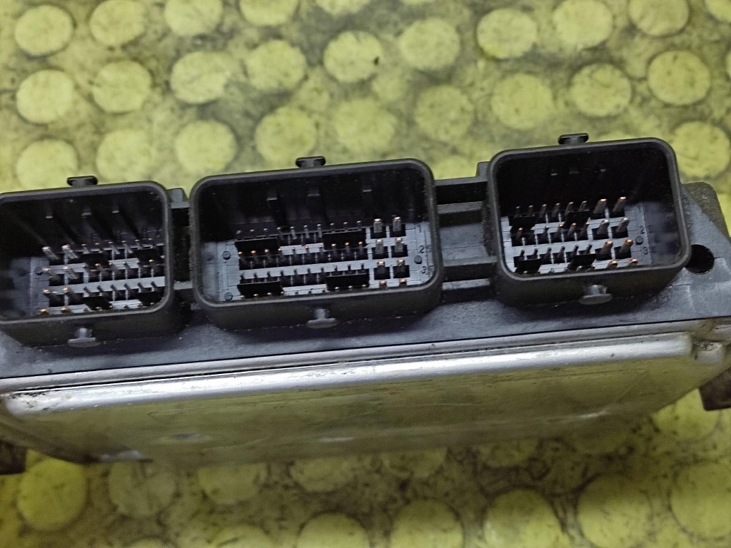 RENAULT LAGUNA II control unit of the engine 0281011723