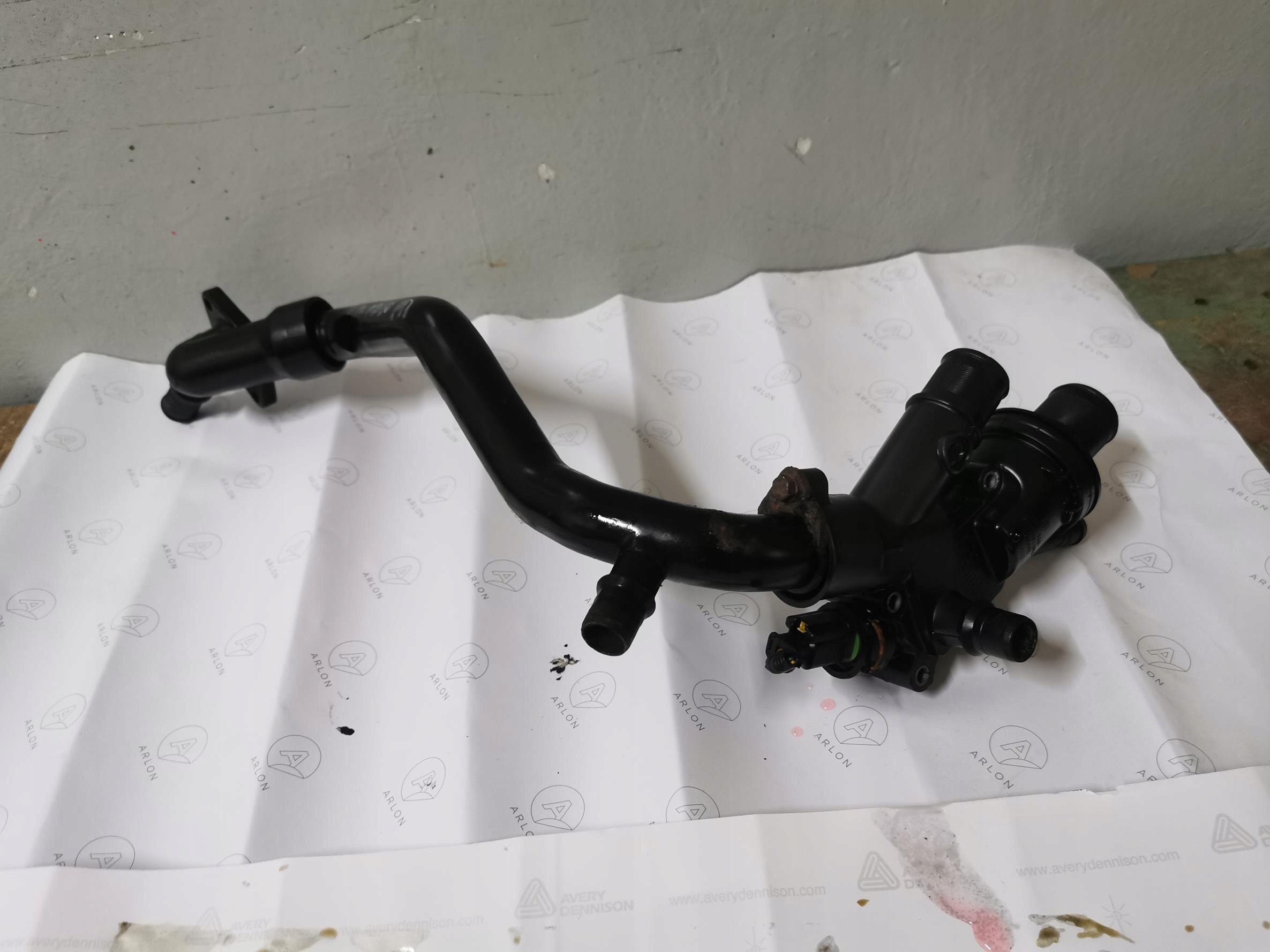csomag TERMOSTATU FORD MONDEO MK4 9682141580