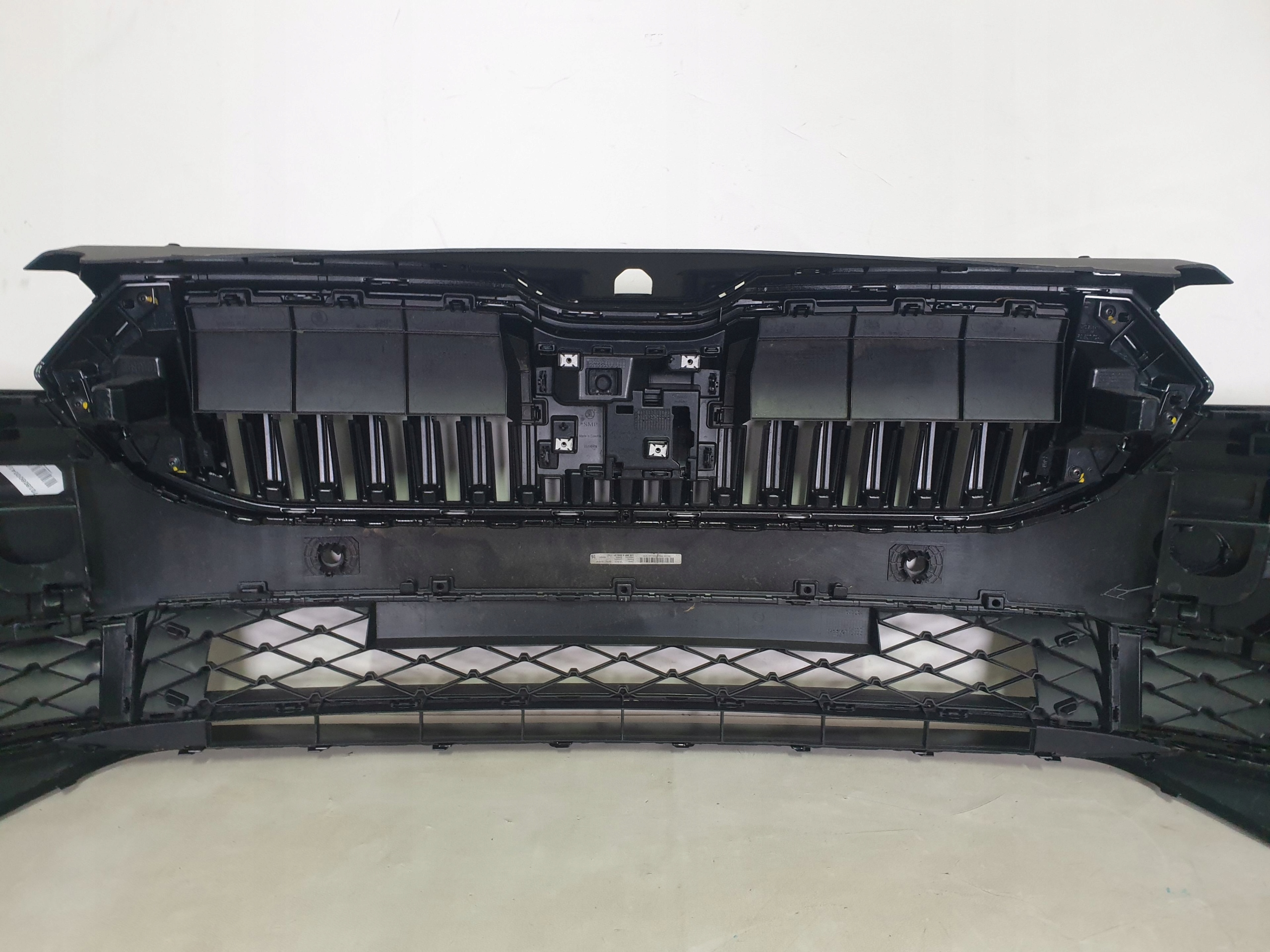 SKODA SUPERB IV 3P0 23-> bumper front front 4 x PDC cover 3P0807221