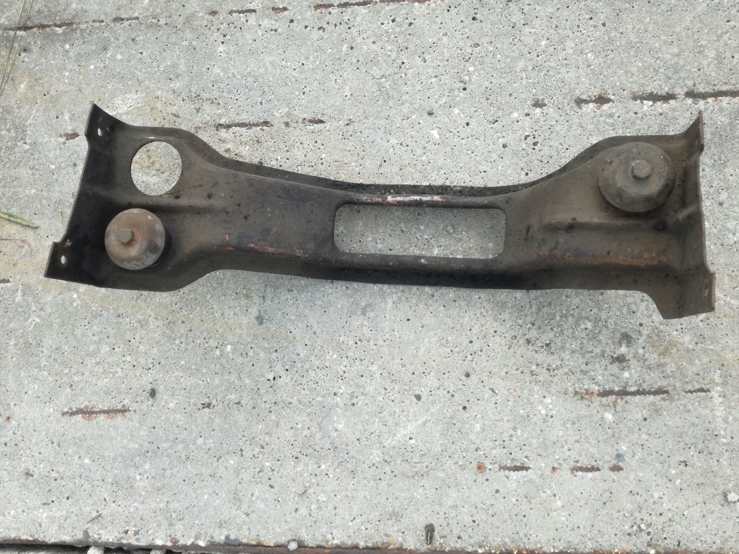 holder engine mount MERCEDES 207-410 KACZKA T1