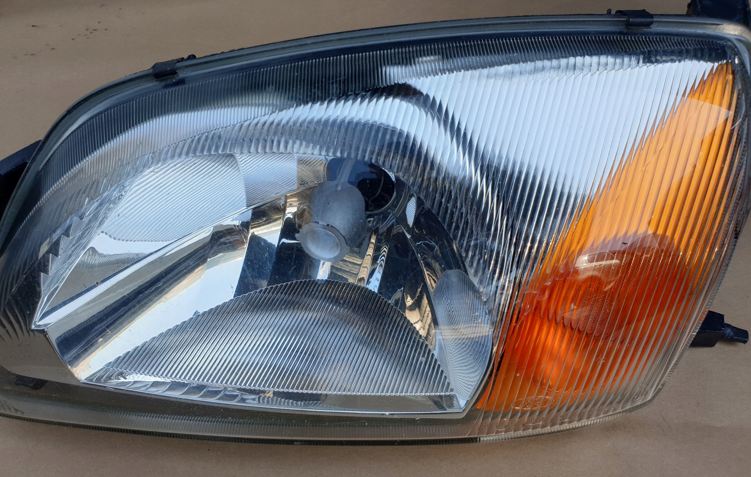 light REFLEKTOR left front FORD FIESTA IV LIFT MK5