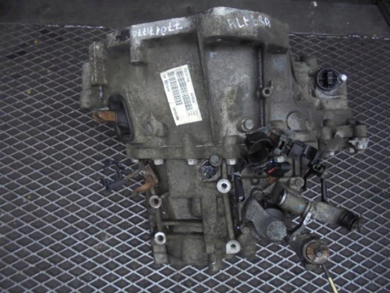 NISSAN PRIMERA (P12) 2.2 DCI getriebe 7701717775