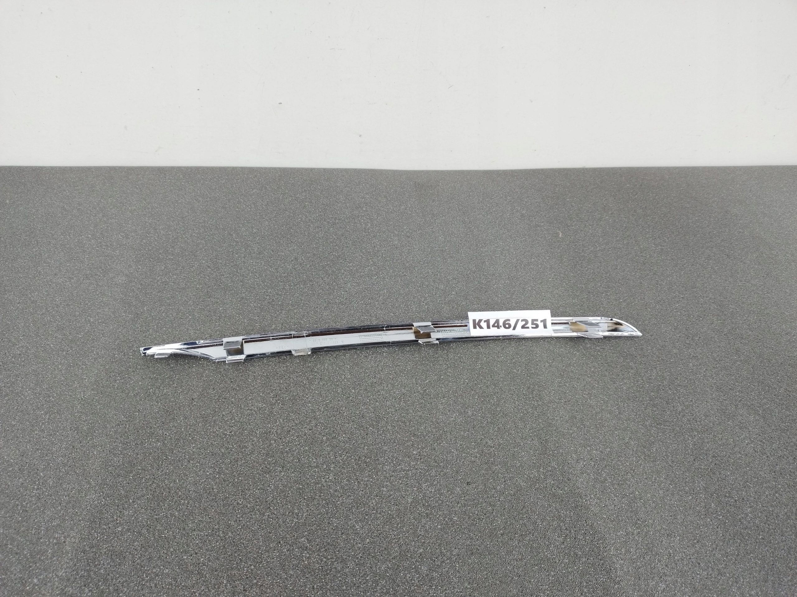 MERCEDES A-KLASA W169 FL left moulding below ATRAPE
