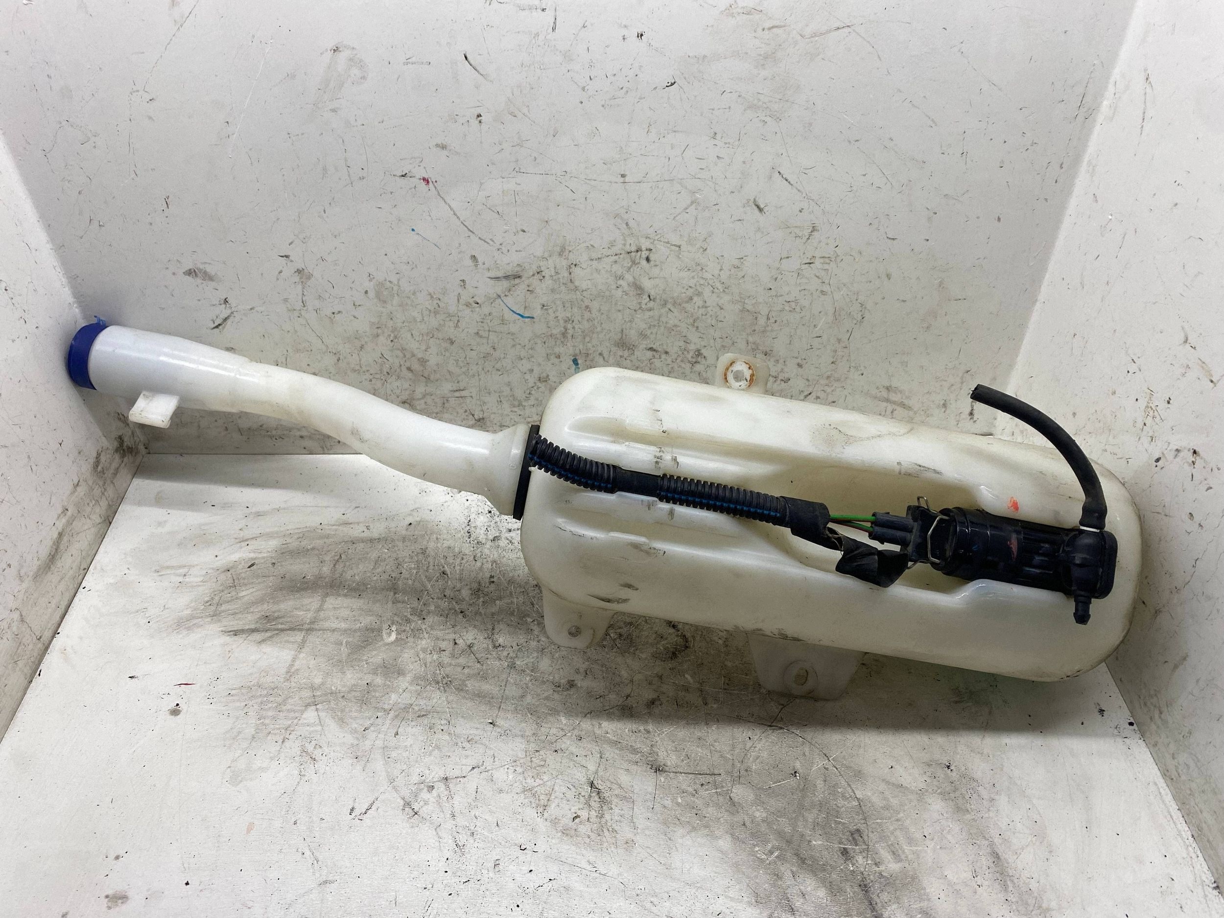 Behälter Behälter Spritzdüse FIAT TIPO II (2015-) 52031764