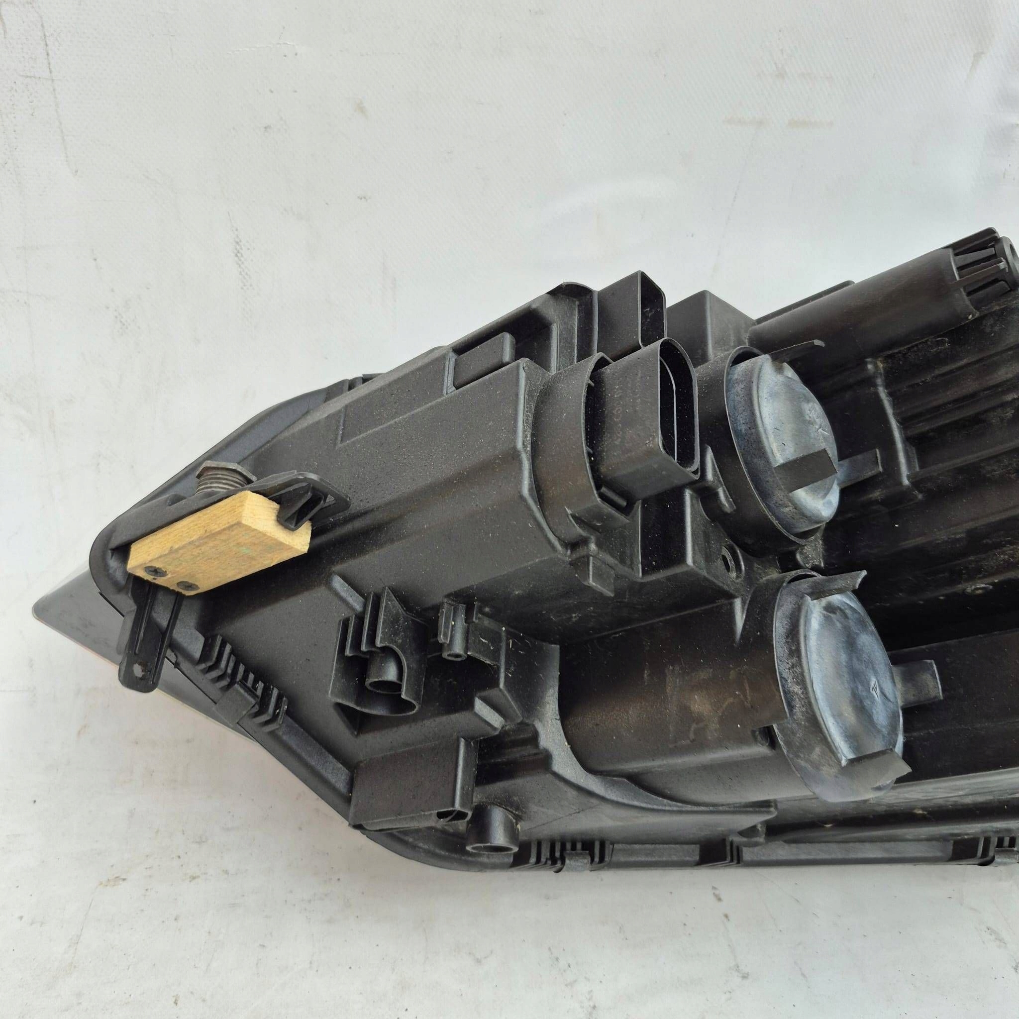 VW TOURAN 5TA 5TB 15- light right front front ZWYKLA 5TB94106A