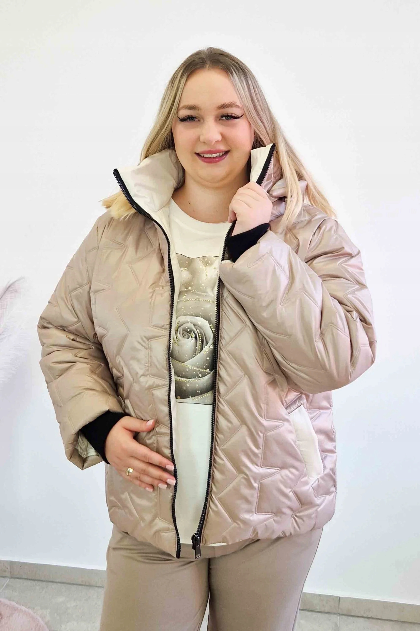 Krátká dámská Zimní Bunda s odnímatelnou kapucí, béžová, velikost 42